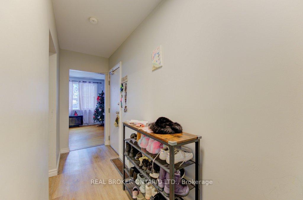 Photo 14 of 109 Eton Drive, Kitchener, Heritage Park/Rosemount — HOMEH