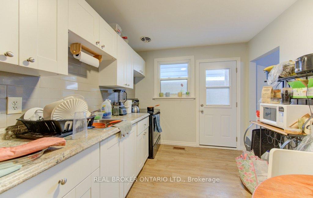 Photo 21 of 109 Eton Drive, Kitchener, Heritage Park/Rosemount — HOMEH