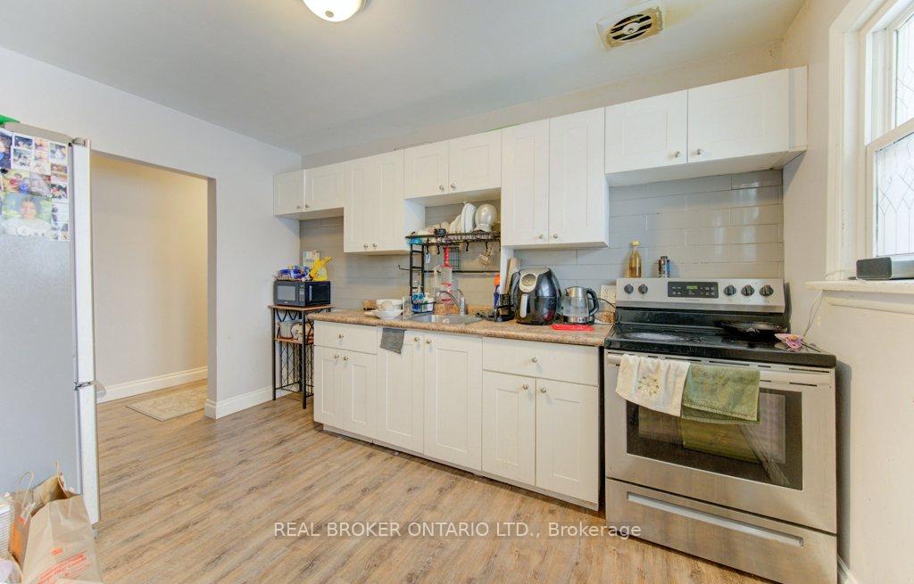 Photo 29 of 109 Eton Drive, Kitchener, Heritage Park/Rosemount — HOMEH