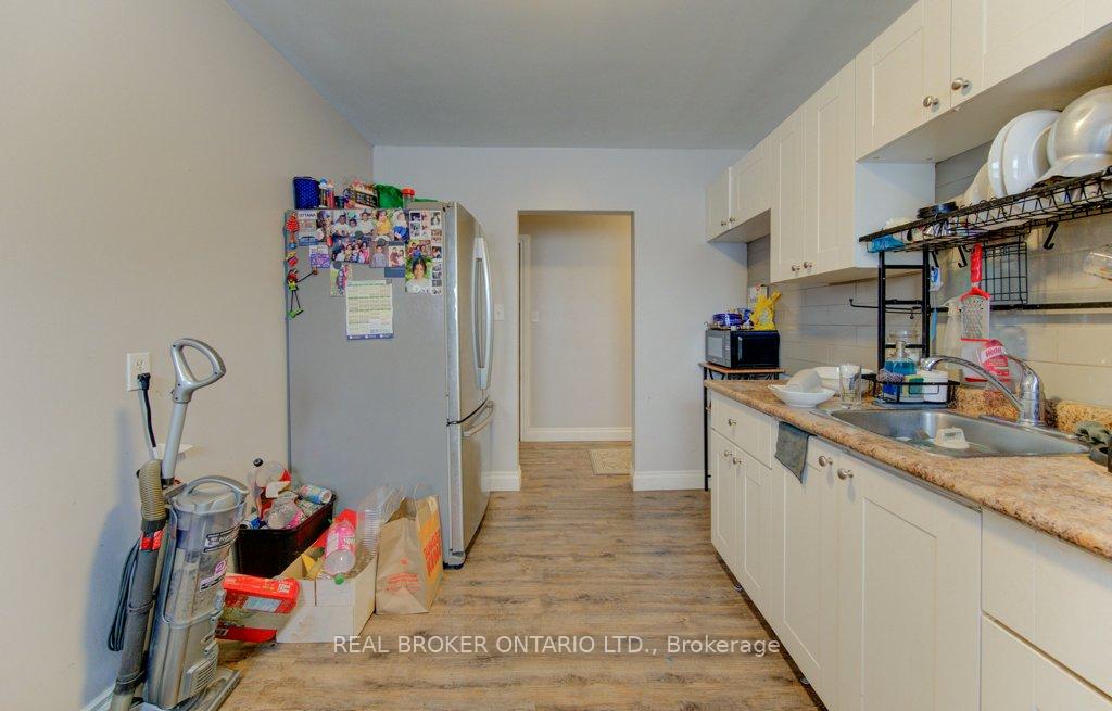 Photo 30 of 109 Eton Drive, Kitchener, Heritage Park/Rosemount — HOMEH