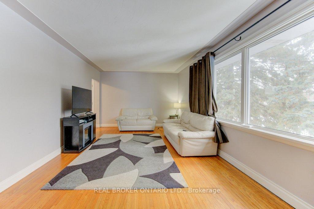 Photo 32 of 109 Eton Drive, Kitchener, Heritage Park/Rosemount — HOMEH