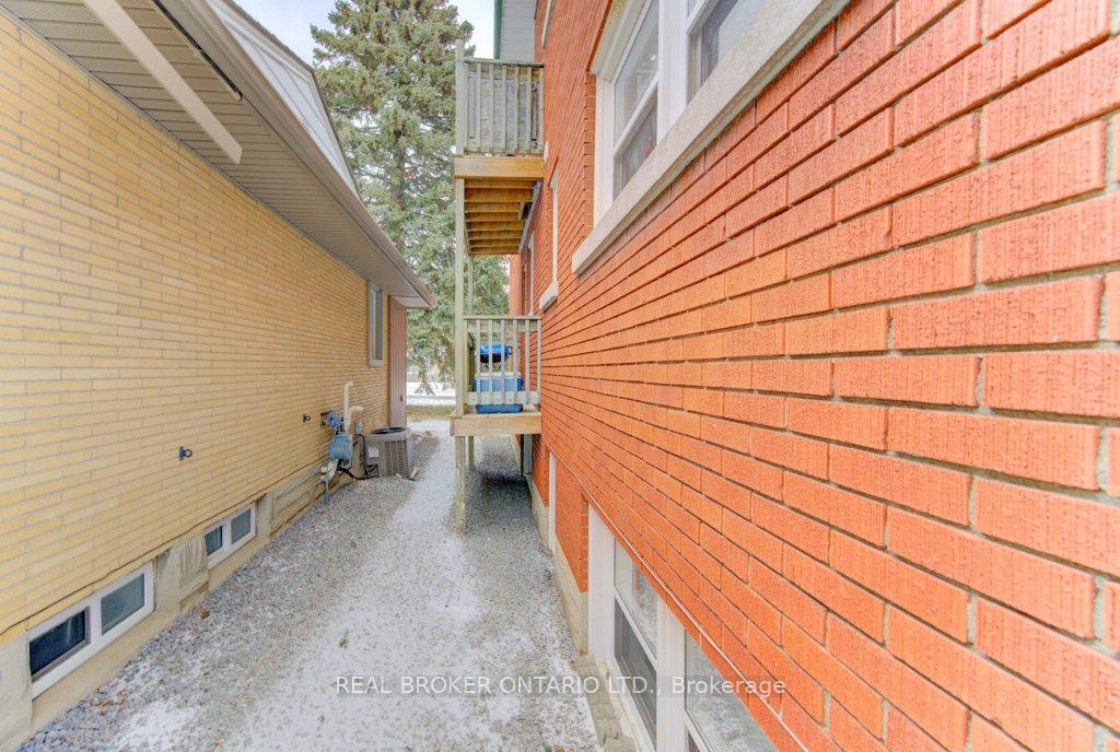 Photo 38 of 109 Eton Drive, Kitchener, Heritage Park/Rosemount — HOMEH