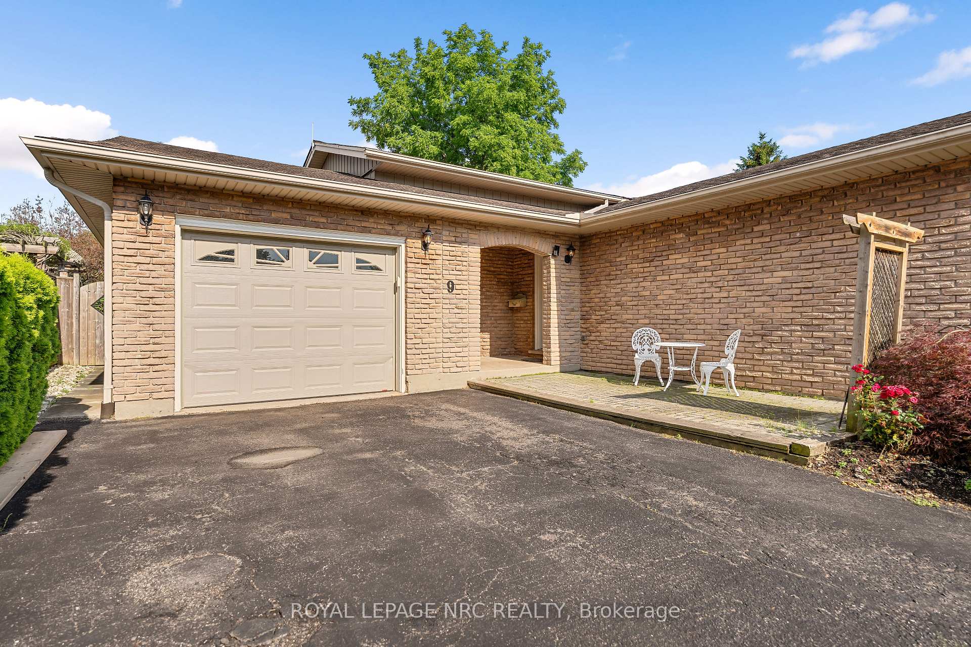 Photo 4 of 9 Sandy Cove Drive, St. Catharines, Lakeshore — HOMEH