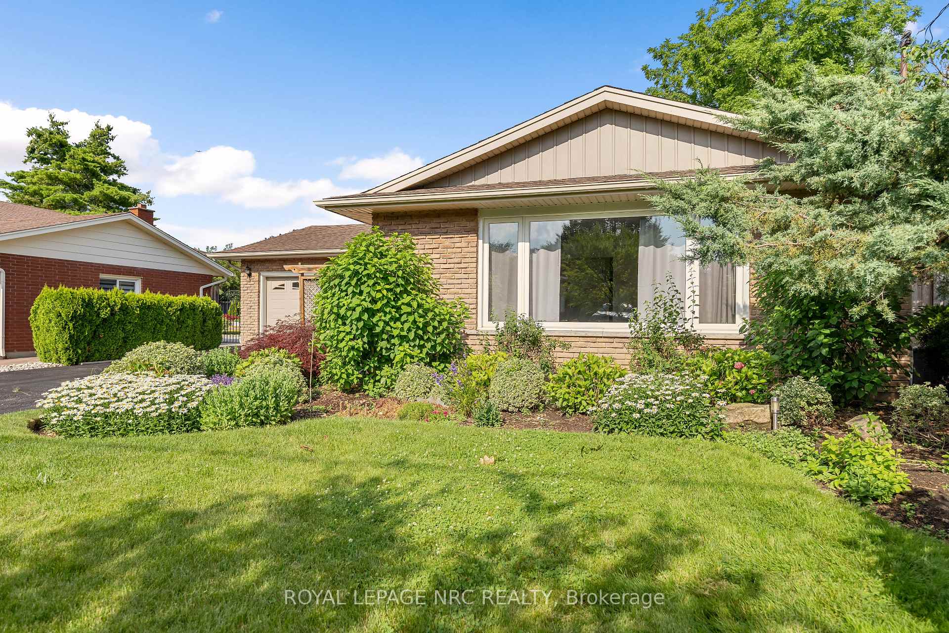 Photo 5 of 9 Sandy Cove Drive, St. Catharines, Lakeshore — HOMEH