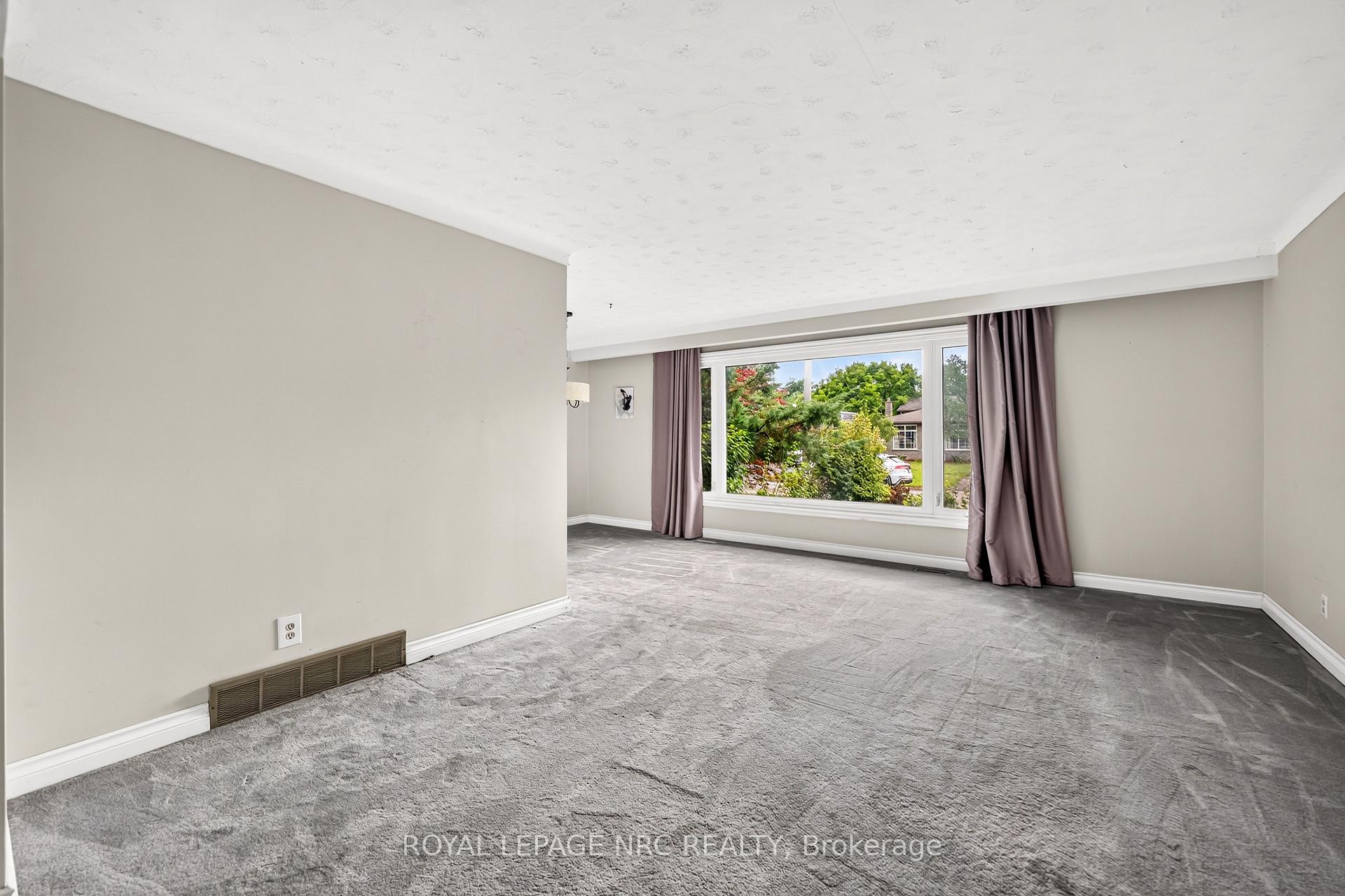 Photo 8 of 9 Sandy Cove Drive, St. Catharines, Lakeshore — HOMEH