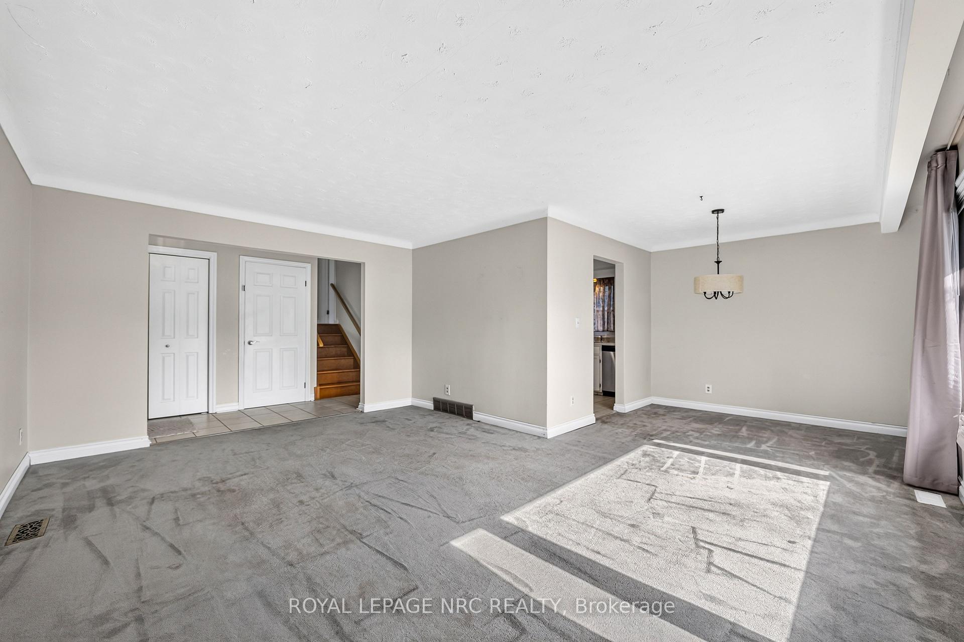 Photo 10 of 9 Sandy Cove Drive, St. Catharines, Lakeshore — HOMEH
