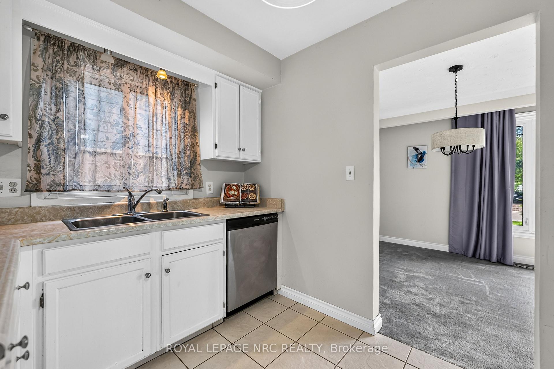 Photo 16 of 9 Sandy Cove Drive, St. Catharines, Lakeshore — HOMEH