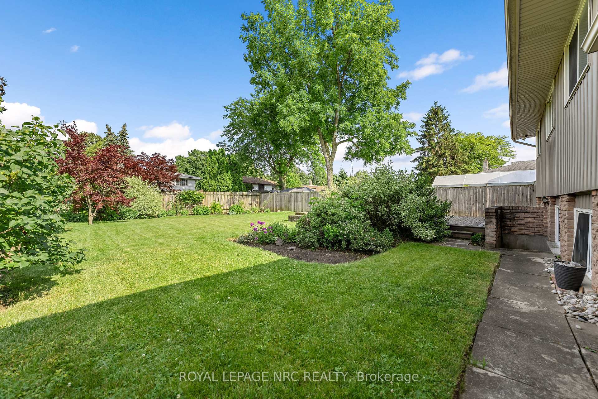 Photo 36 of 9 Sandy Cove Drive, St. Catharines, Lakeshore — HOMEH