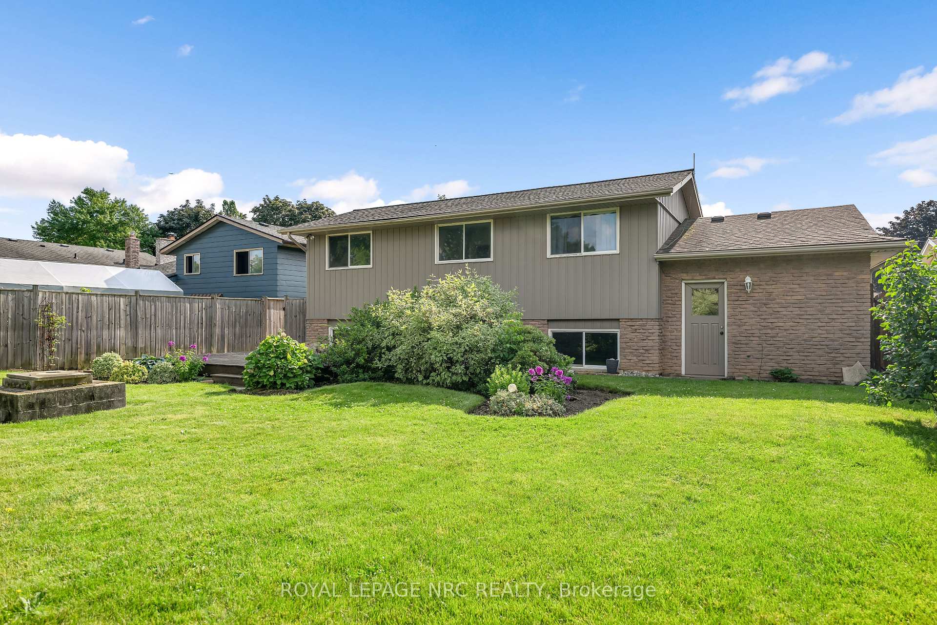 Photo 38 of 9 Sandy Cove Drive, St. Catharines, Lakeshore — HOMEH