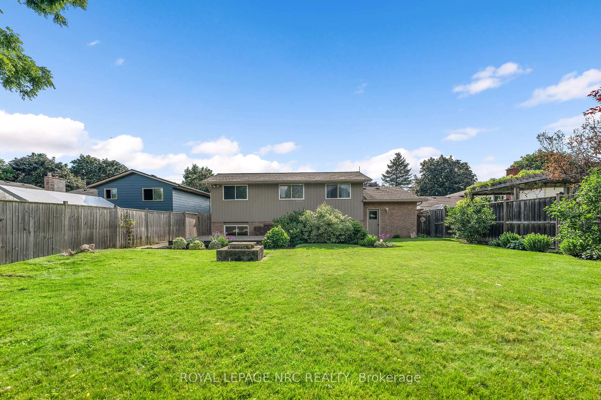 Photo 39 of 9 Sandy Cove Drive, St. Catharines, Lakeshore — HOMEH