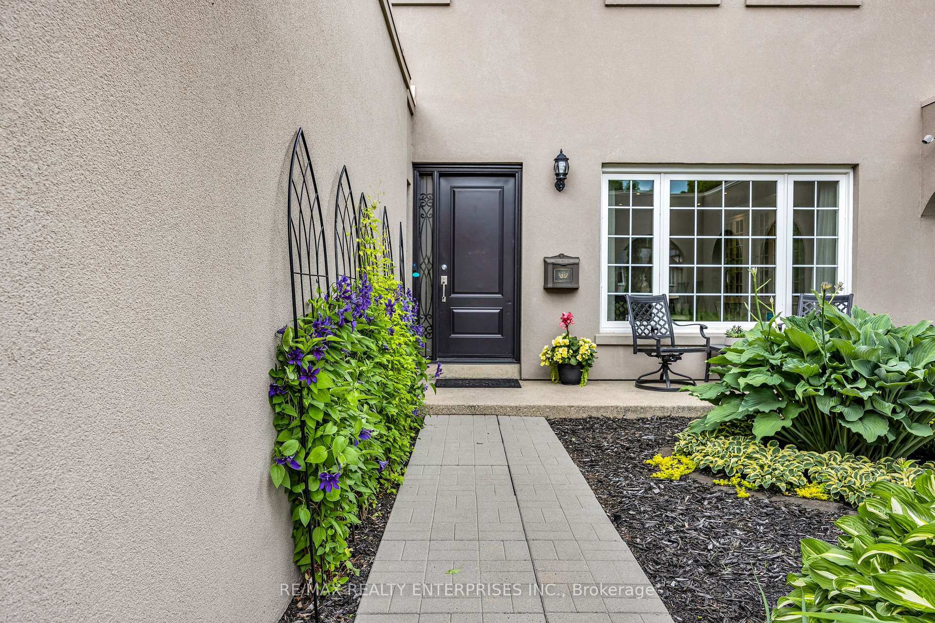 Photo 4 of 1441 Petrie Way, Mississauga, Clarkson — HOMEH