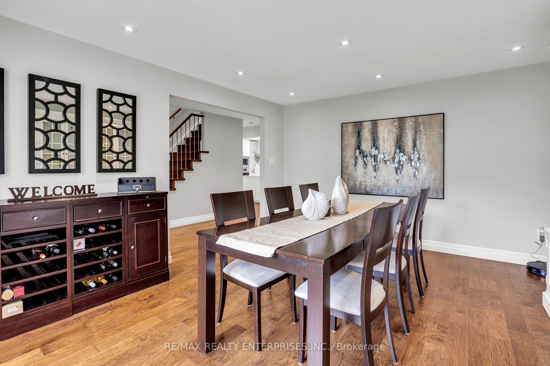 Photo 10 of 1441 Petrie Way, Mississauga, Clarkson — HOMEH