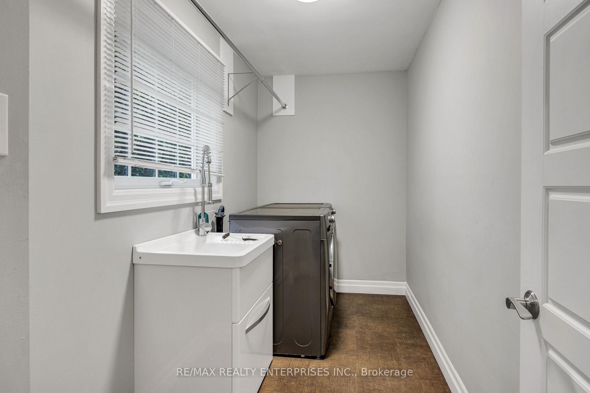 Photo 17 of 1441 Petrie Way, Mississauga, Clarkson — HOMEH