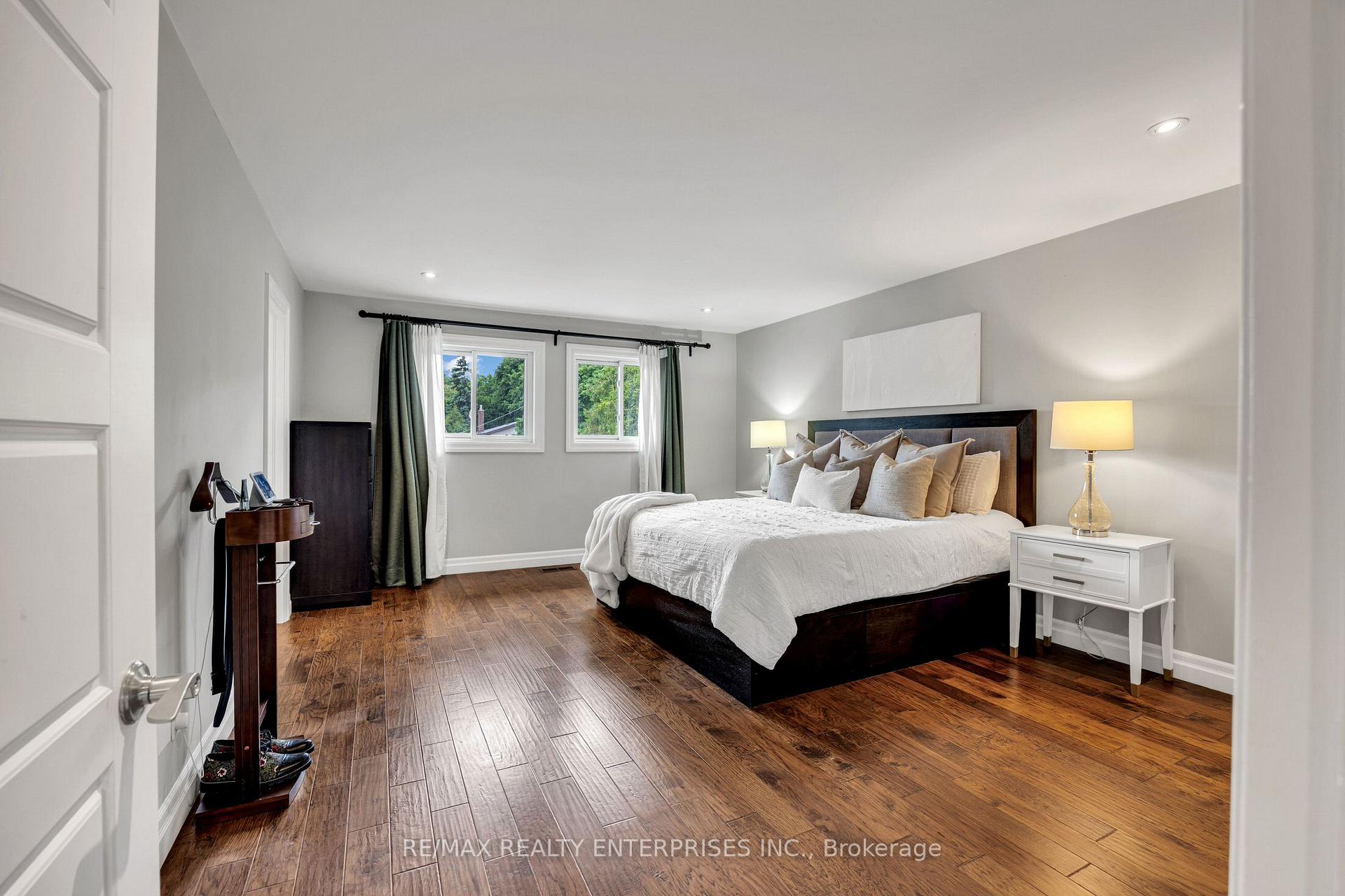 Photo 18 of 1441 Petrie Way, Mississauga, Clarkson — HOMEH