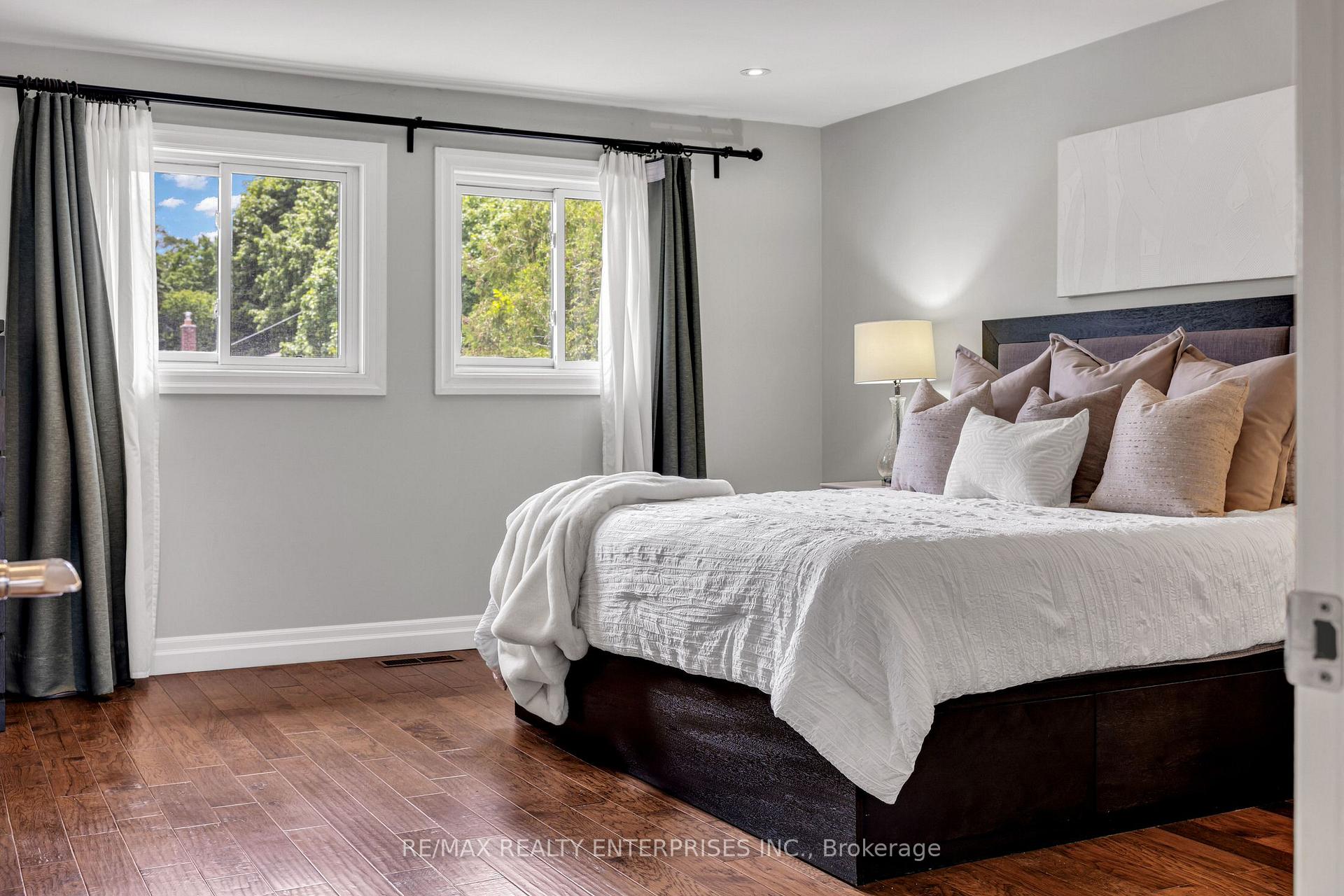 Photo 19 of 1441 Petrie Way, Mississauga, Clarkson — HOMEH