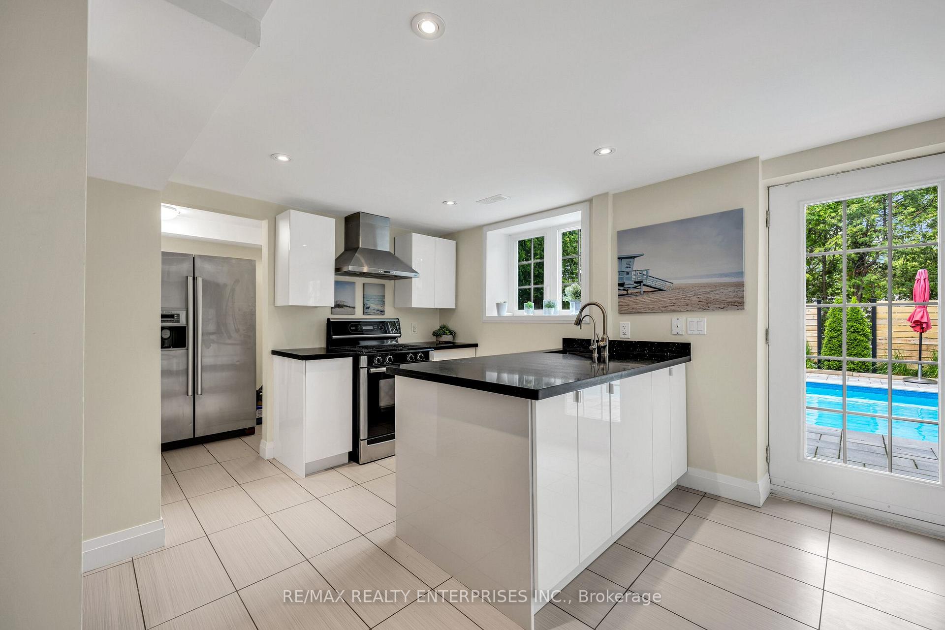 Photo 38 of 1441 Petrie Way, Mississauga, Clarkson — HOMEH