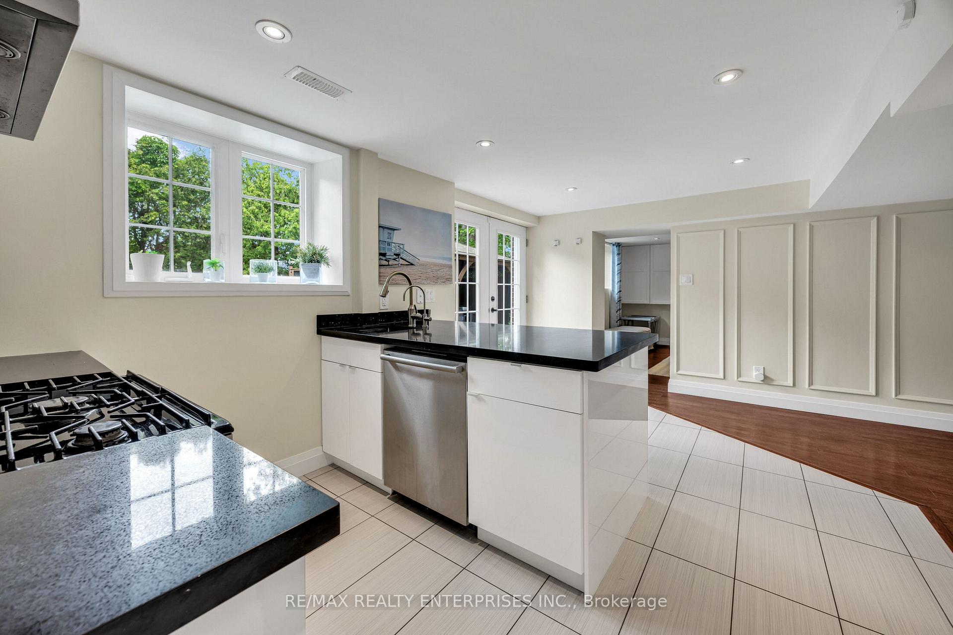 Photo 39 of 1441 Petrie Way, Mississauga, Clarkson — HOMEH