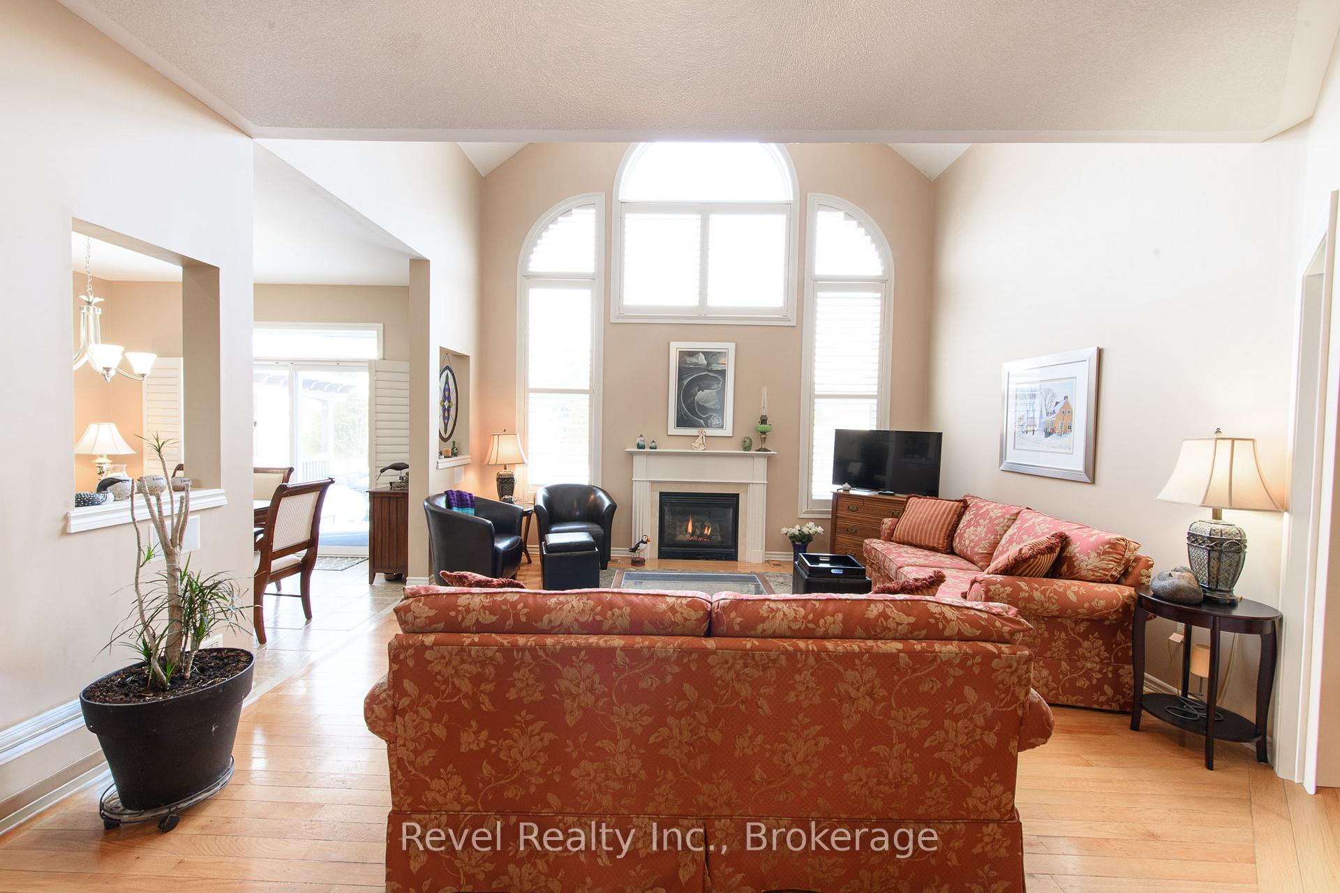 Photo 5 of 20 Marine View Drive, Collingwood — HOMEH