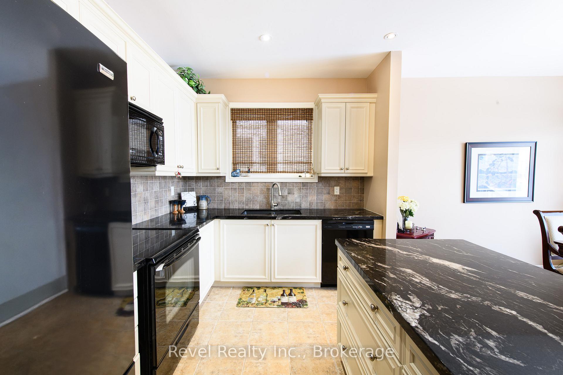Photo 9 of 20 Marine View Drive, Collingwood — HOMEH