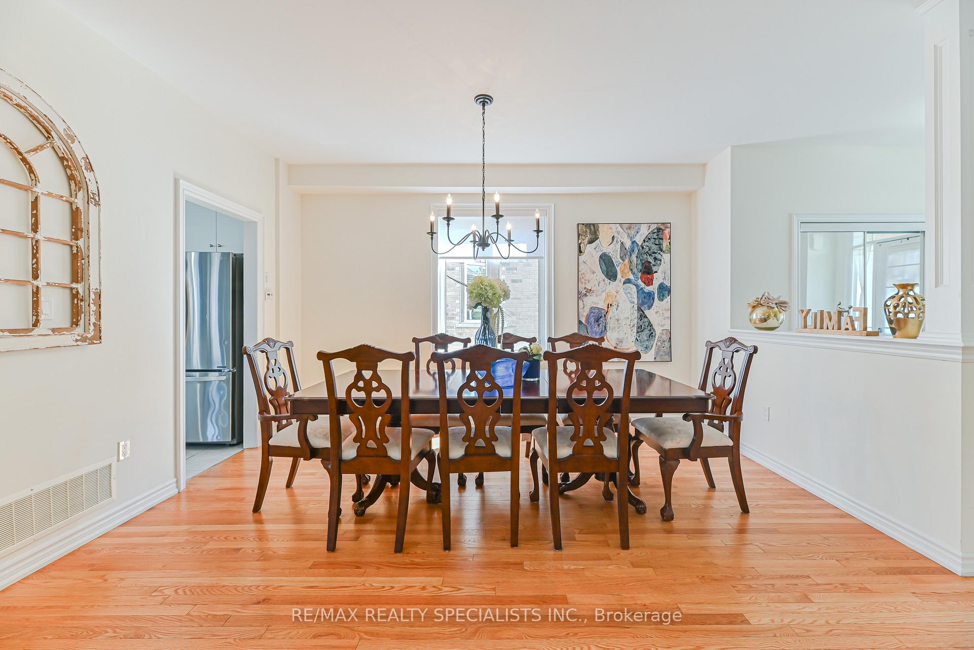 Photo 7 of 9 Academy Avenue, Wasaga Beach — HOMEH