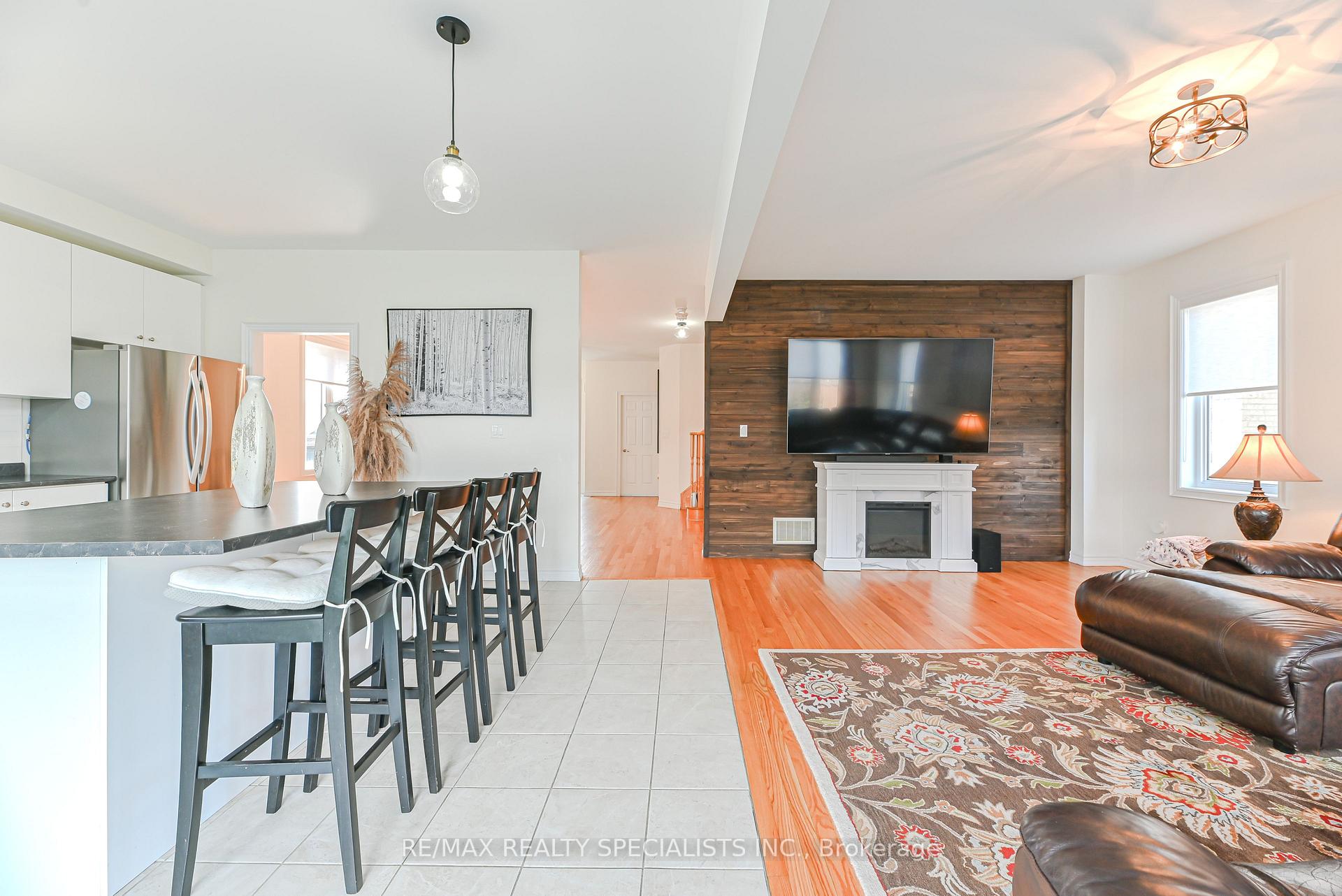 Photo 17 of 9 Academy Avenue, Wasaga Beach — HOMEH