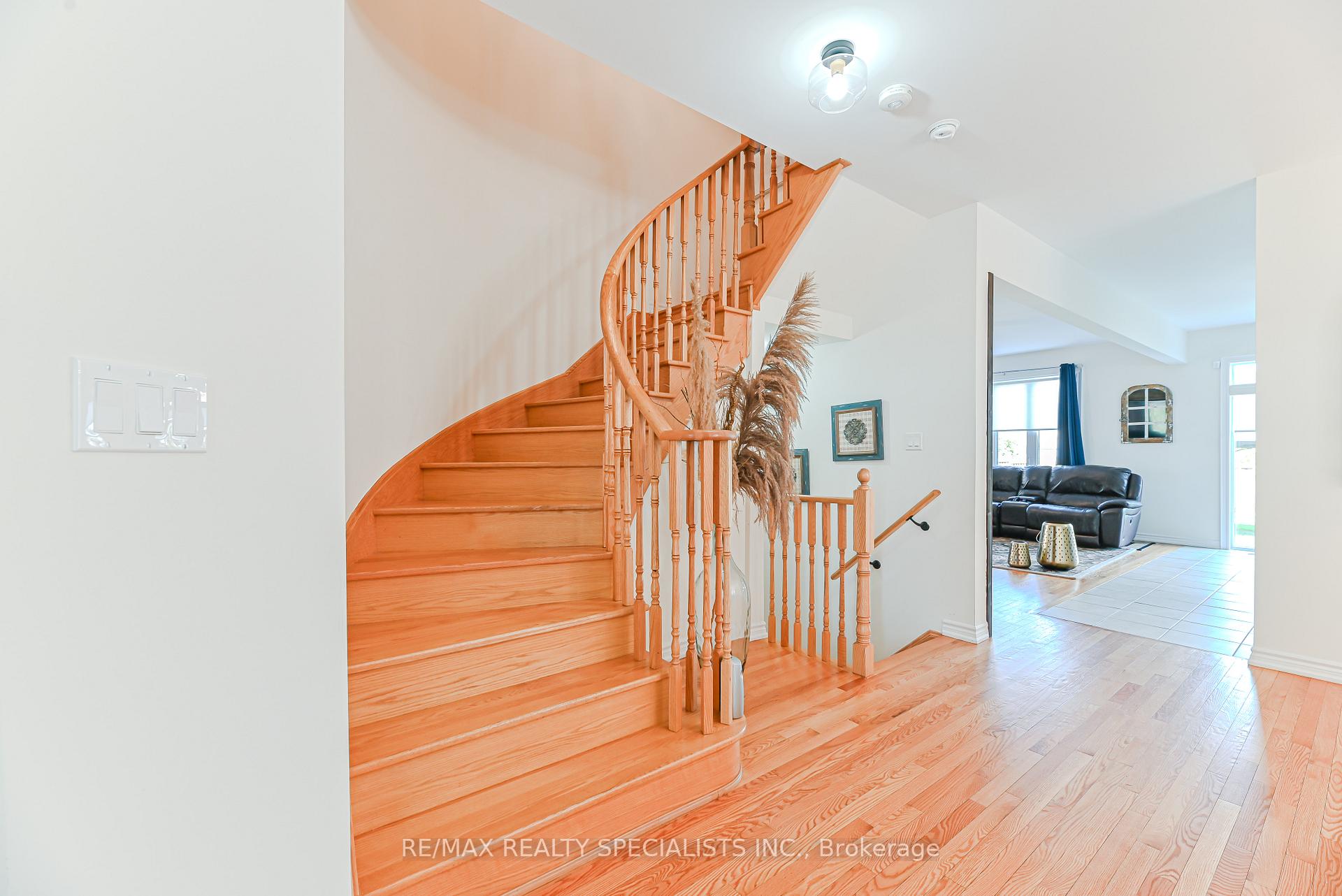 Photo 22 of 9 Academy Avenue, Wasaga Beach — HOMEH