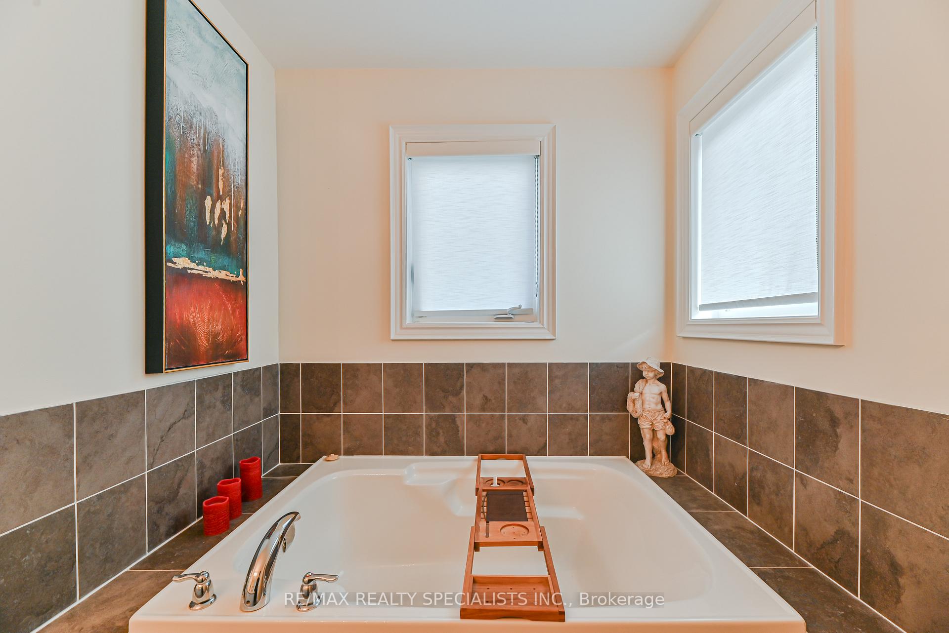 Photo 27 of 9 Academy Avenue, Wasaga Beach — HOMEH