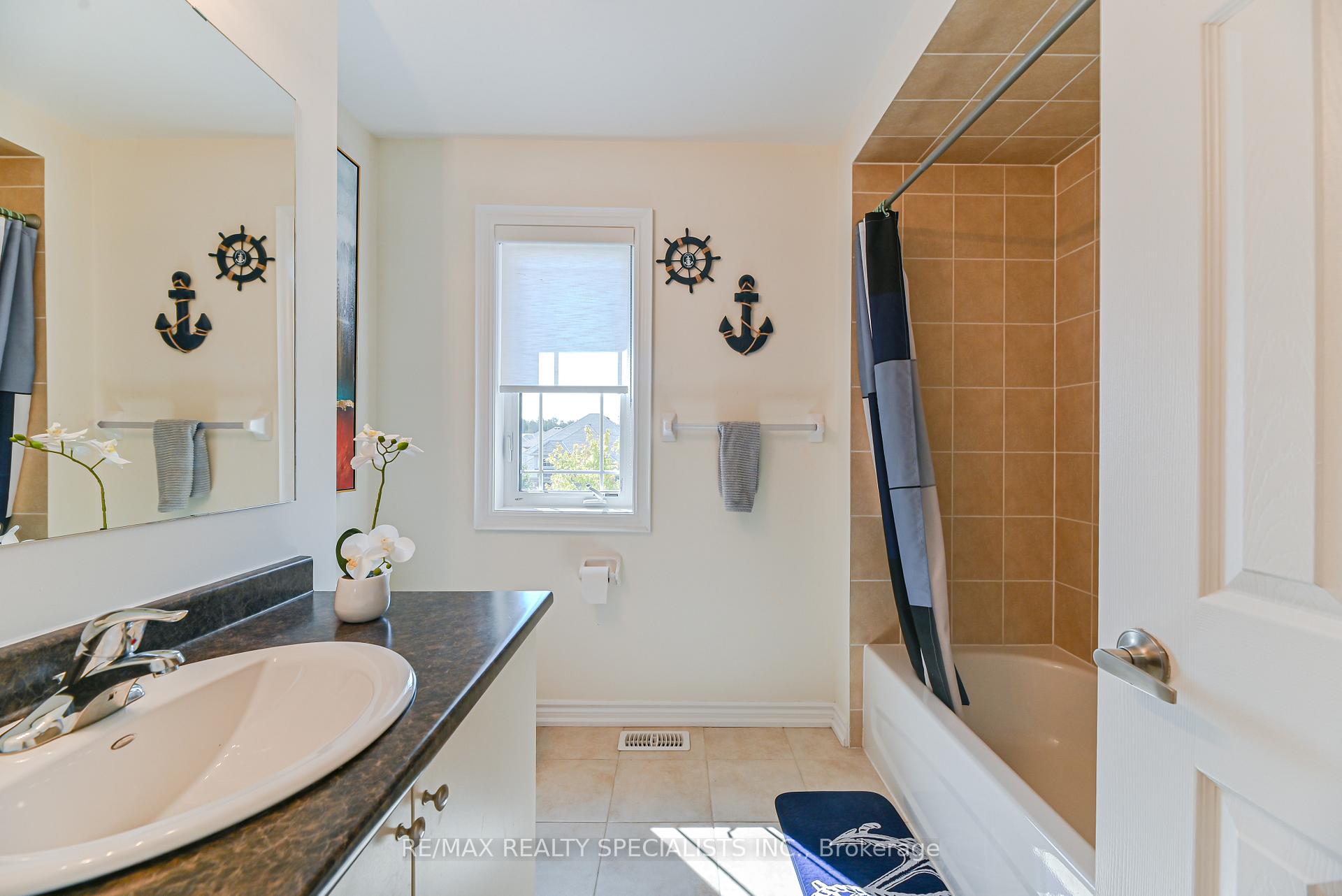 Photo 32 of 9 Academy Avenue, Wasaga Beach — HOMEH