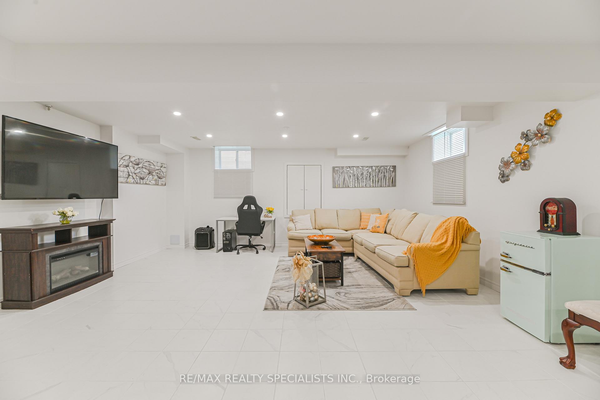 Photo 44 of 9 Academy Avenue, Wasaga Beach — HOMEH