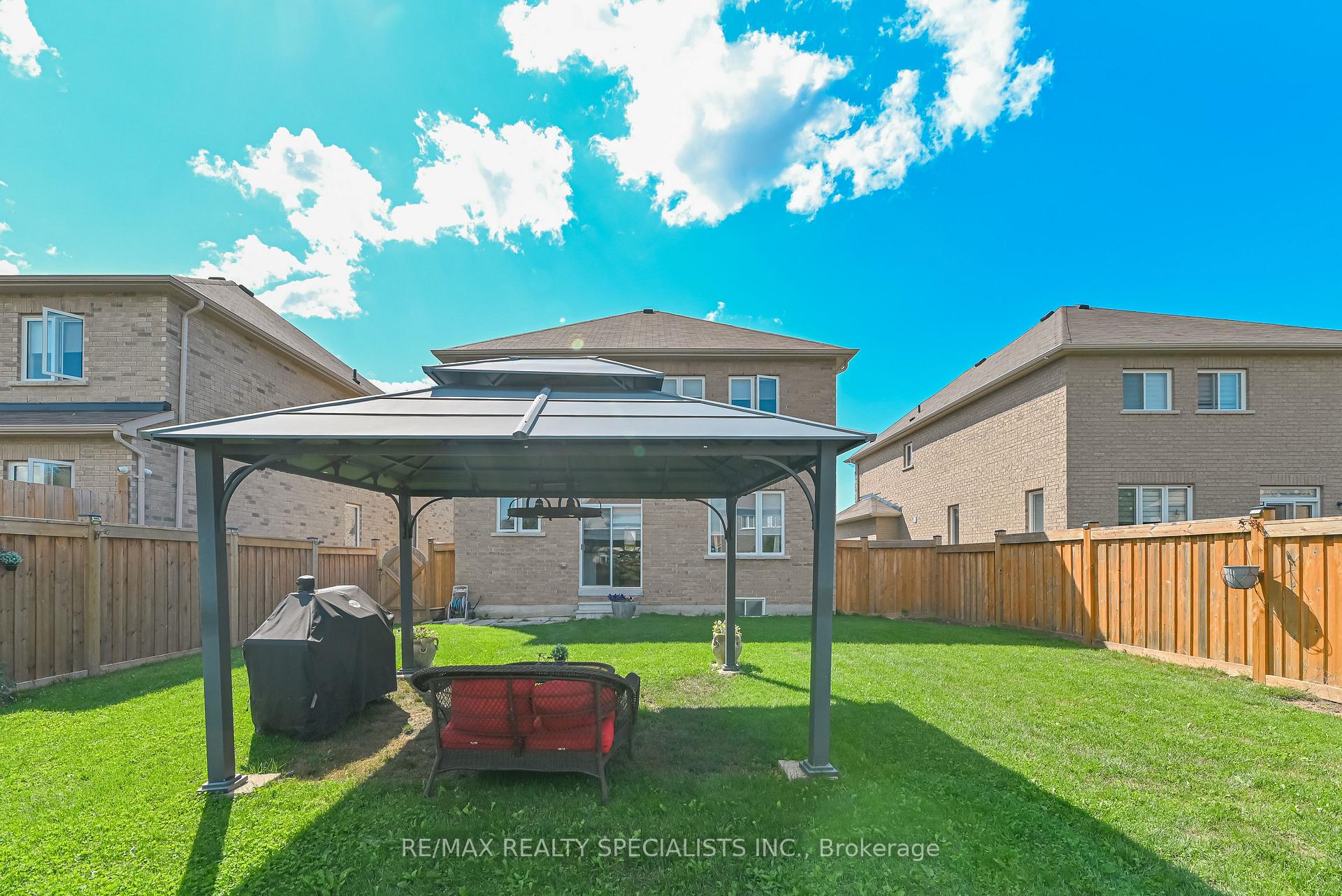 Photo 48 of 9 Academy Avenue, Wasaga Beach — HOMEH