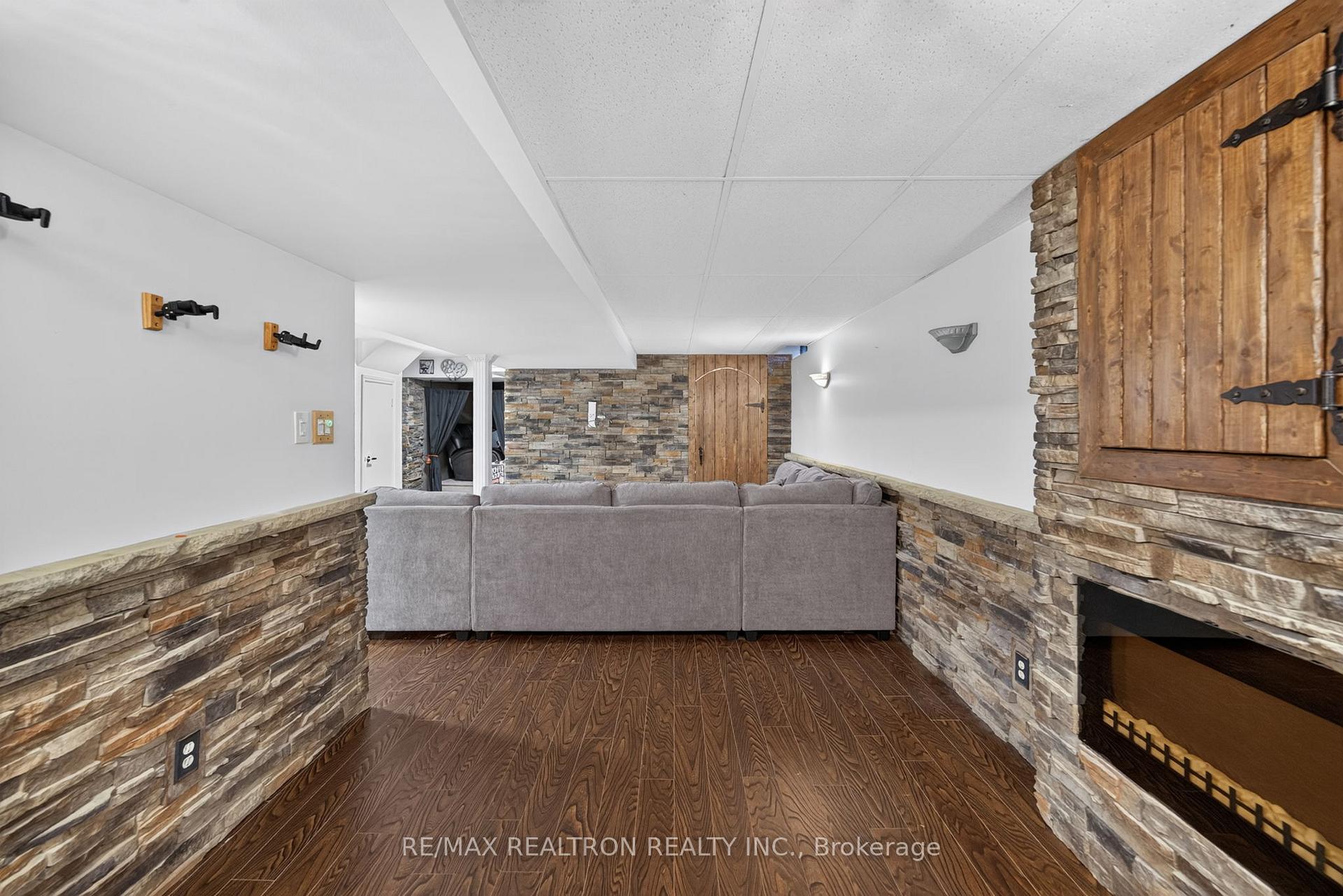 Photo 7 of 49 Meekings Drive, Ajax, Central West — HOMEH