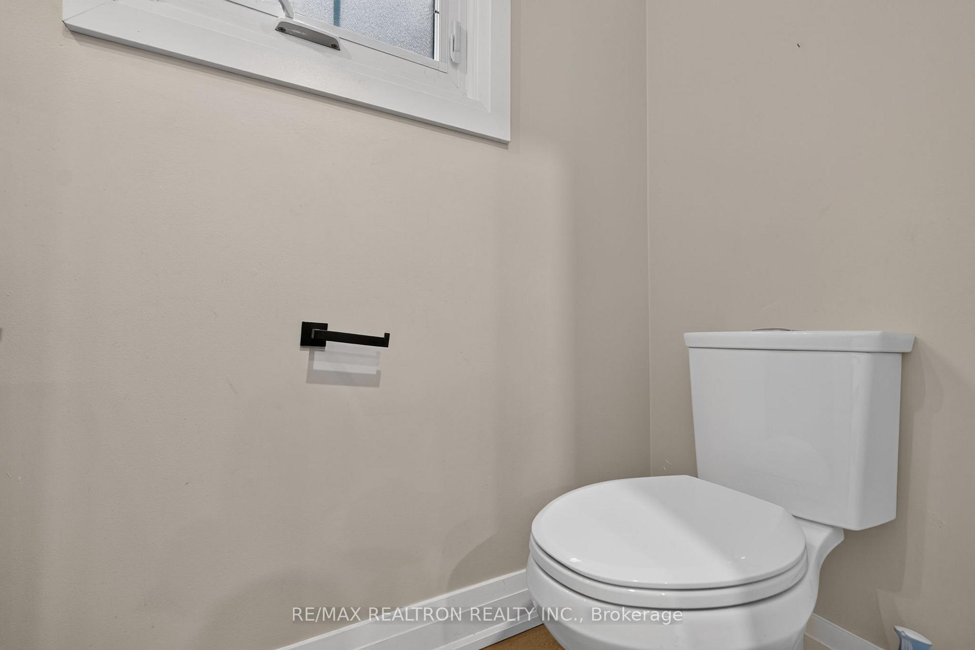 Photo 36 of 49 Meekings Drive, Ajax, Central West — HOMEH