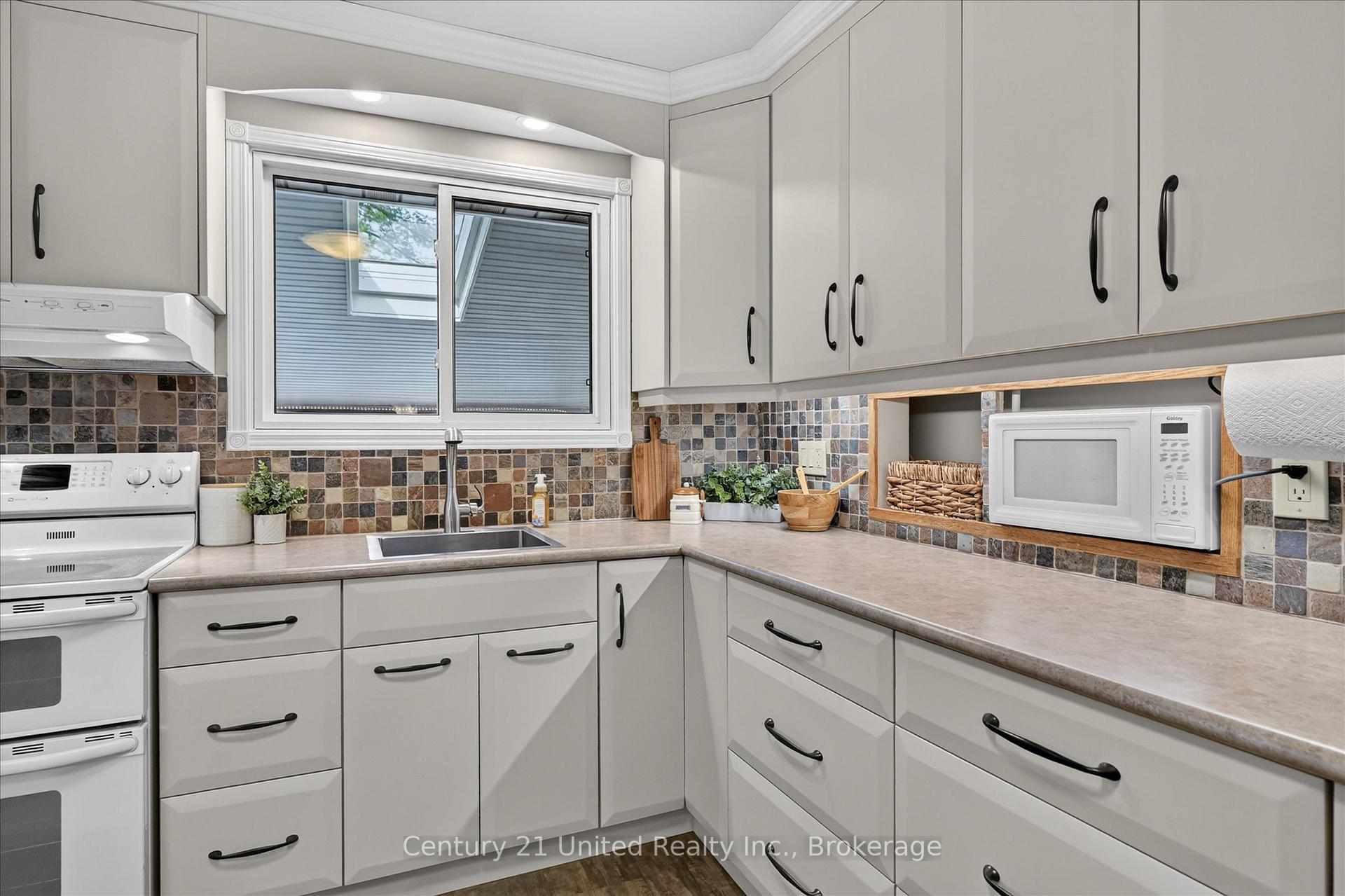 Photo 15 of 83 Nevin Avenue, Peterborough, Otonabee Ward 1 — HOMEH