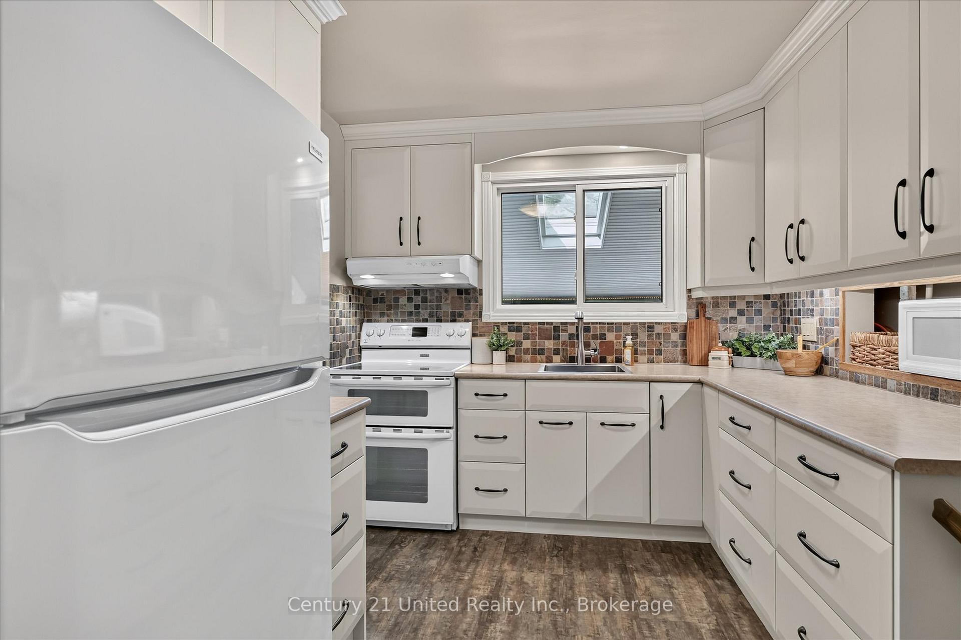 Photo 17 of 83 Nevin Avenue, Peterborough, Otonabee Ward 1 — HOMEH