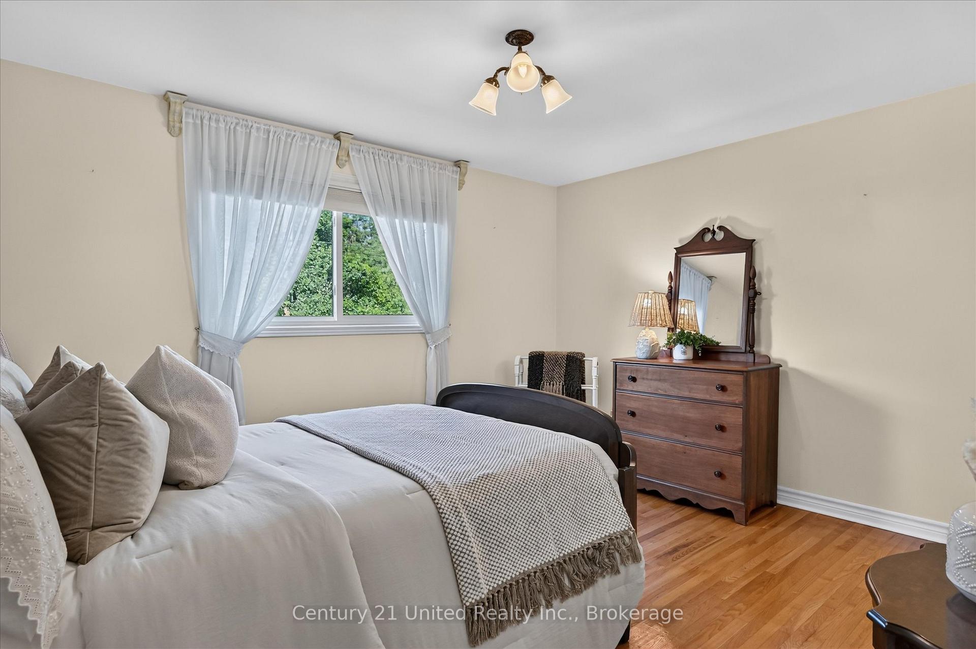 Photo 39 of 83 Nevin Avenue, Peterborough, Otonabee Ward 1 — HOMEH