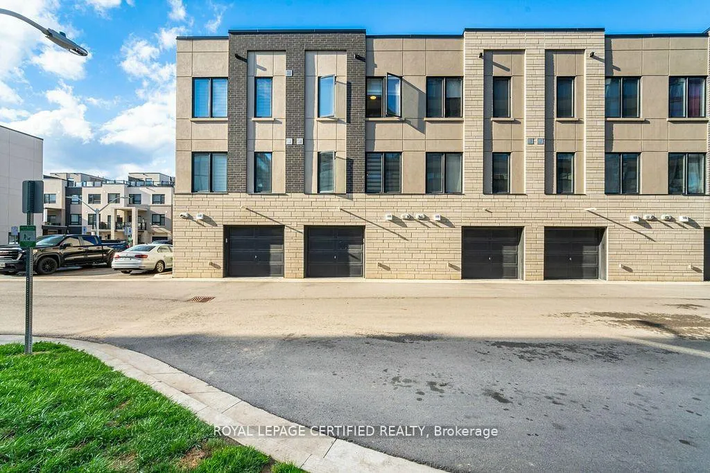Front of Unit 31, 1095 Cooke Boulevard