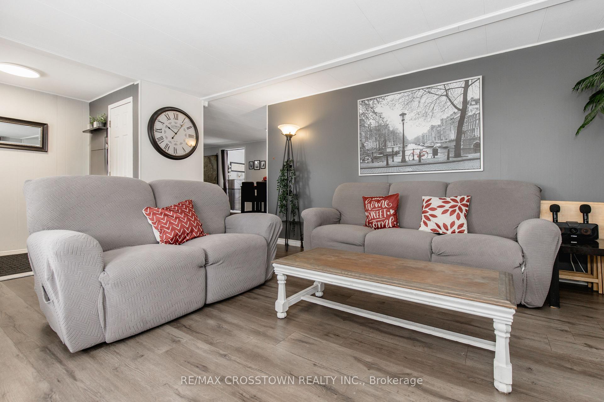 Photo 7 of 3 Fairbirch Court, Innisfil, Rural Innisfil — HOMEH
