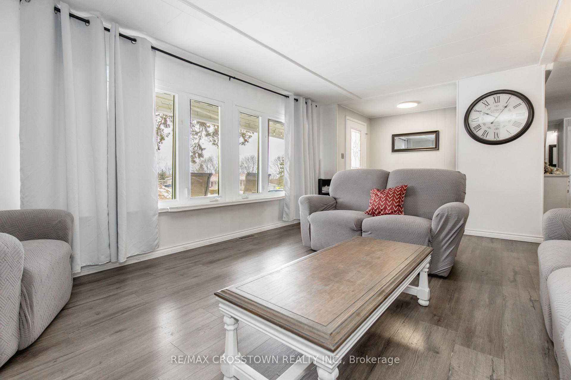 Photo 9 of 3 Fairbirch Court, Innisfil, Rural Innisfil — HOMEH