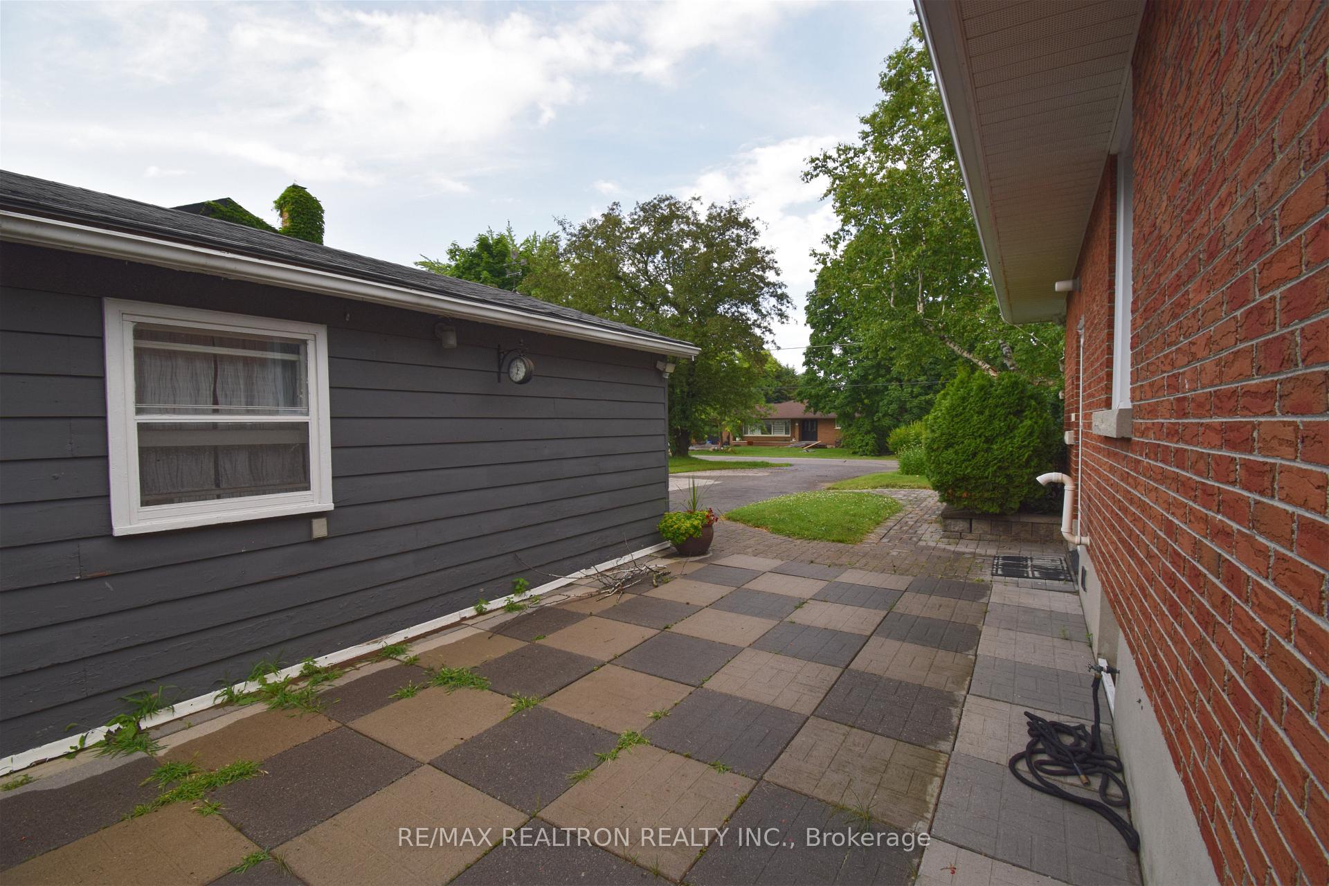 Photo 6 of 250 Meadow Road, Whitby, Blue Grass Meadows — HOMEH