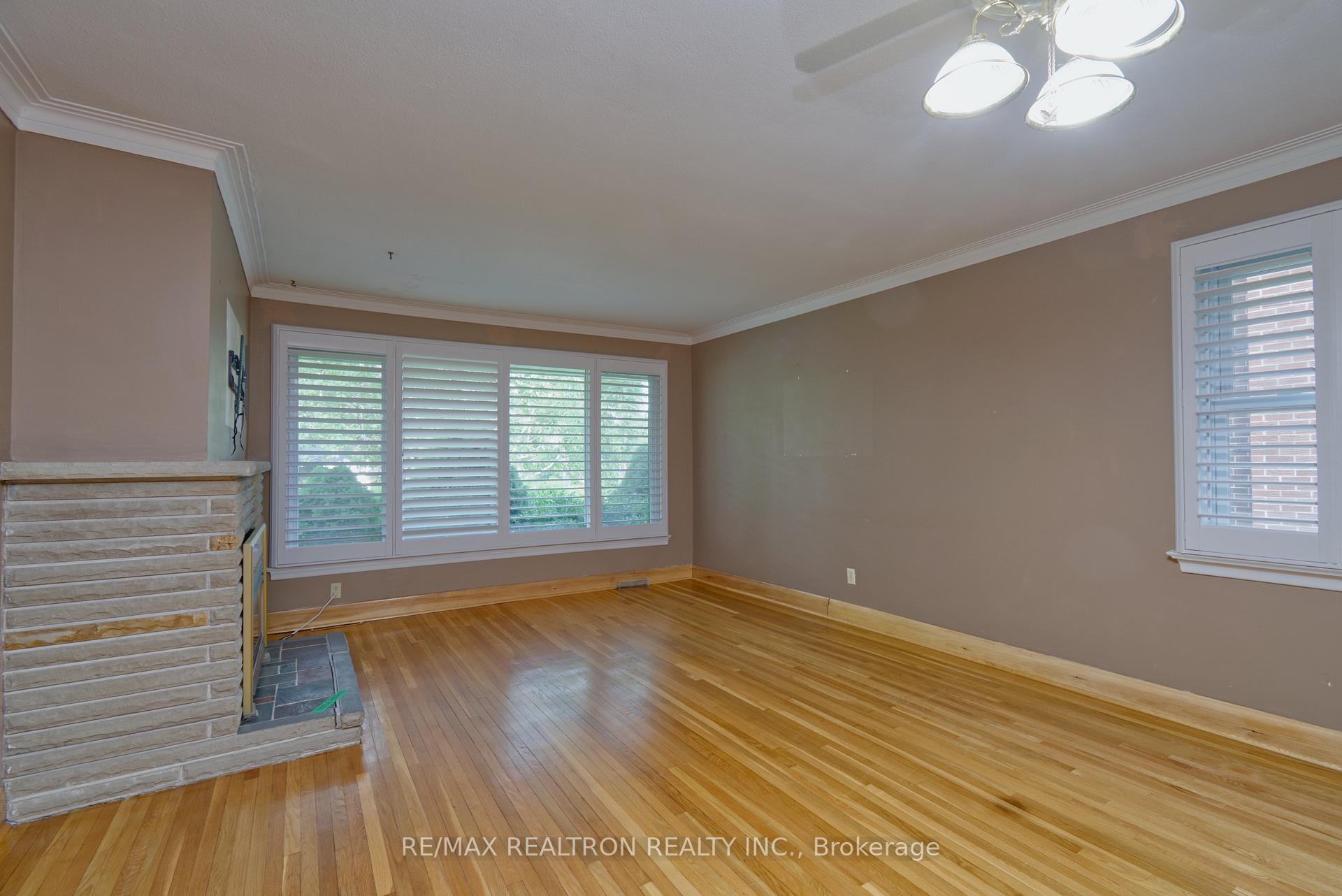 Photo 11 of 250 Meadow Road, Whitby, Blue Grass Meadows — HOMEH