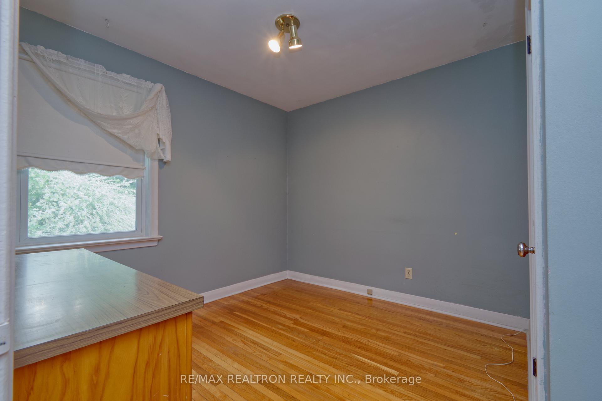 Photo 17 of 250 Meadow Road, Whitby, Blue Grass Meadows — HOMEH