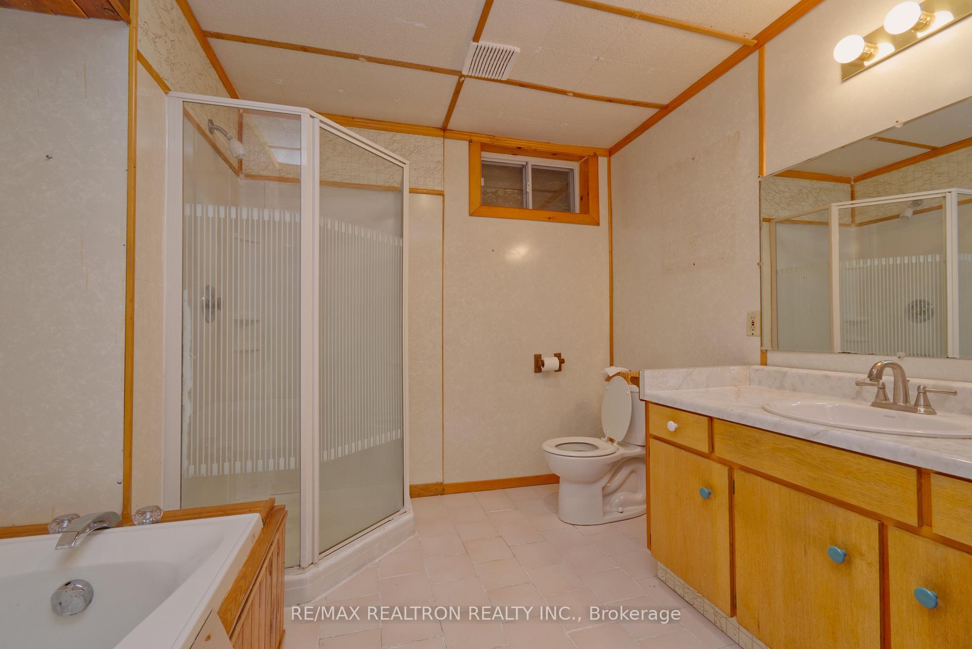 Photo 23 of 250 Meadow Road, Whitby, Blue Grass Meadows — HOMEH
