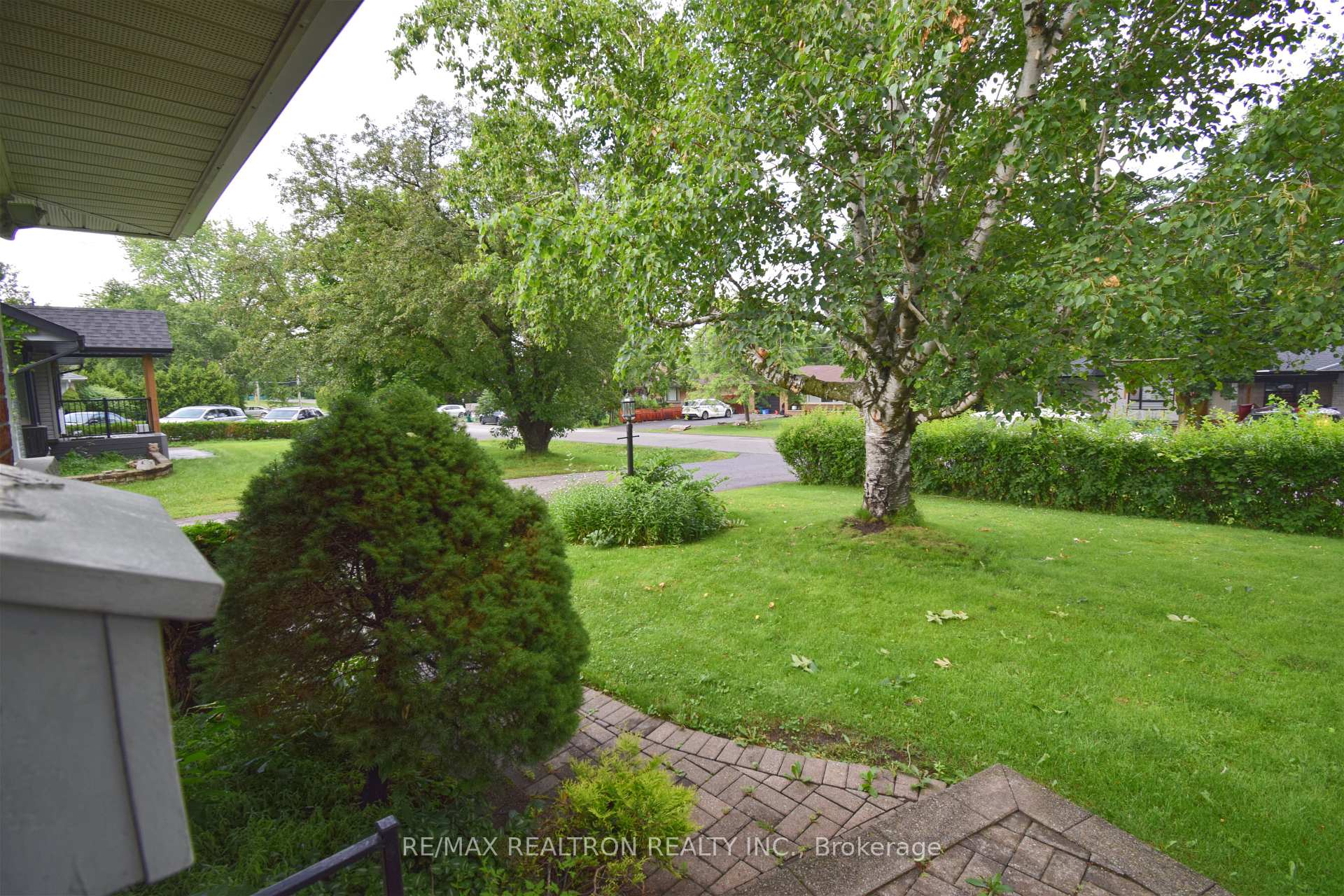 Photo 26 of 250 Meadow Road, Whitby, Blue Grass Meadows — HOMEH