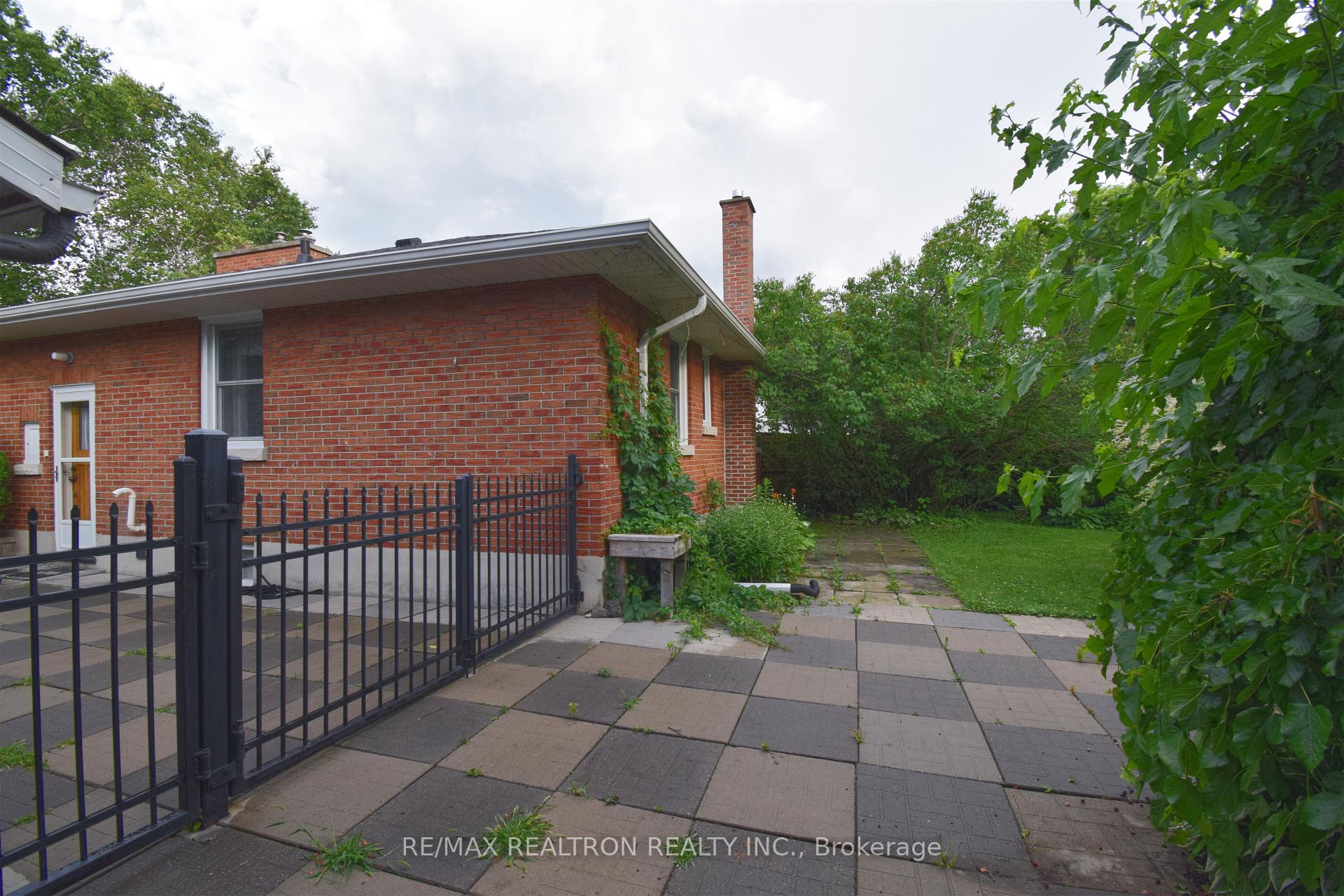 Photo 29 of 250 Meadow Road, Whitby, Blue Grass Meadows — HOMEH
