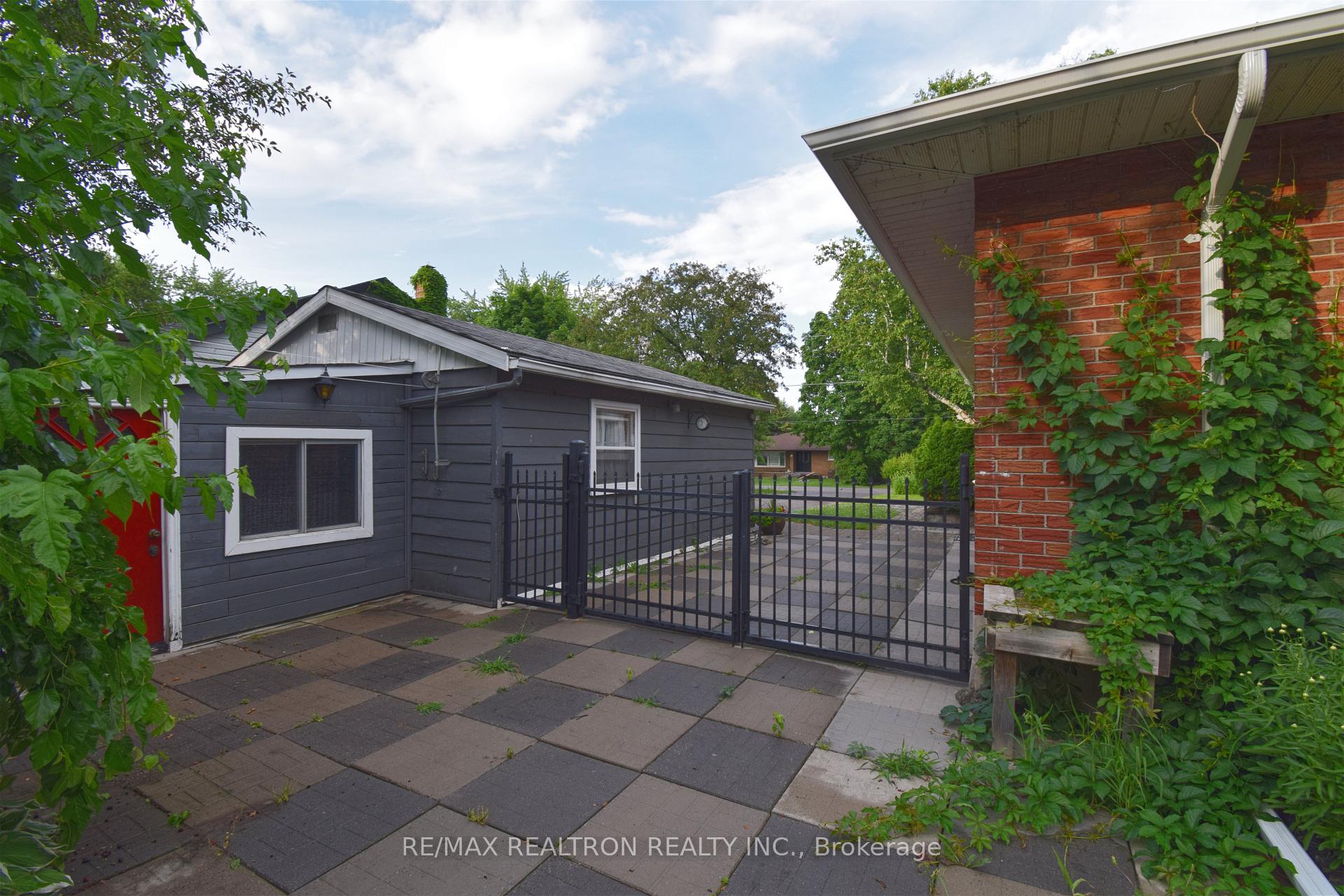 Photo 30 of 250 Meadow Road, Whitby, Blue Grass Meadows — HOMEH