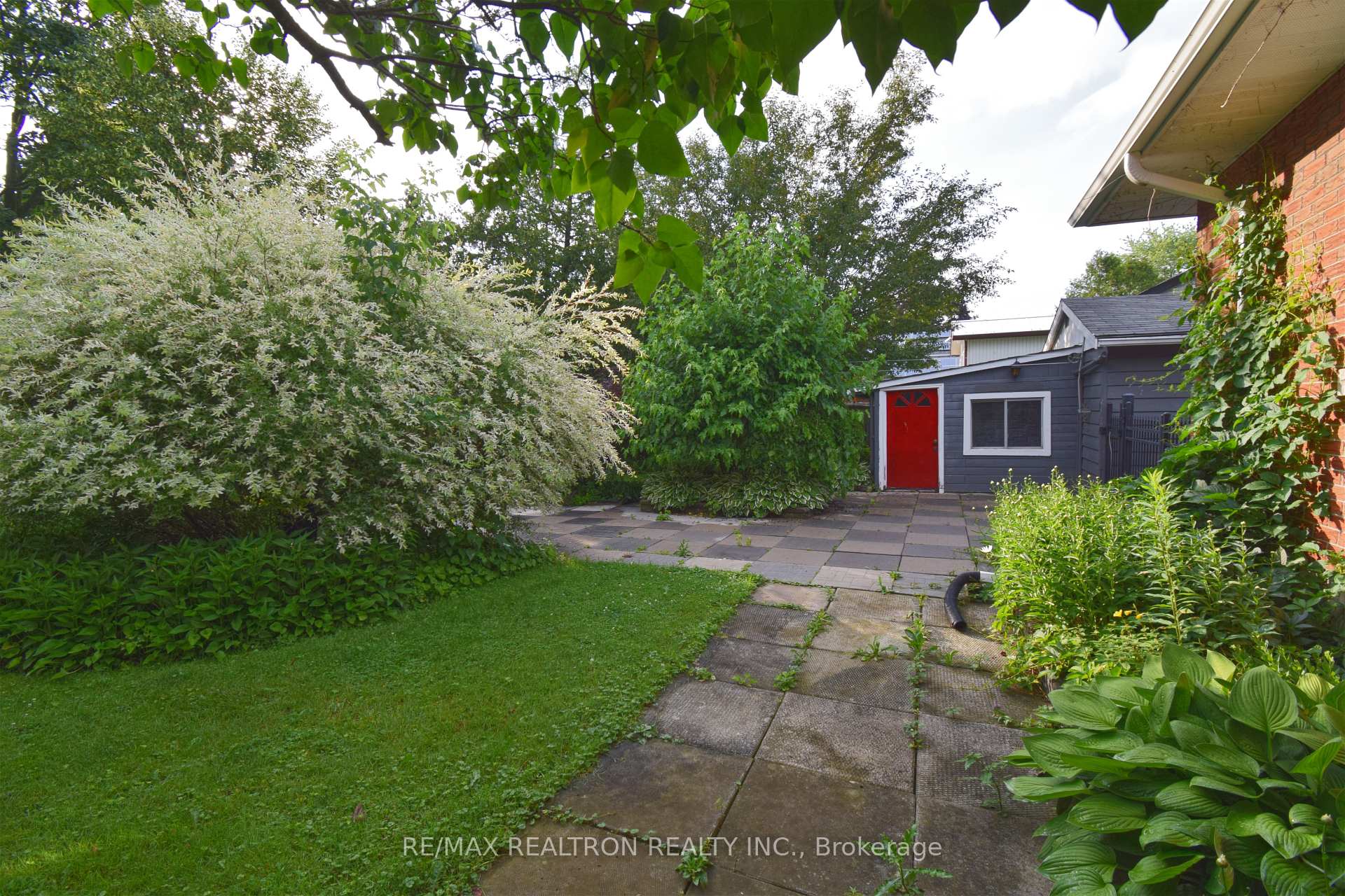 Photo 33 of 250 Meadow Road, Whitby, Blue Grass Meadows — HOMEH