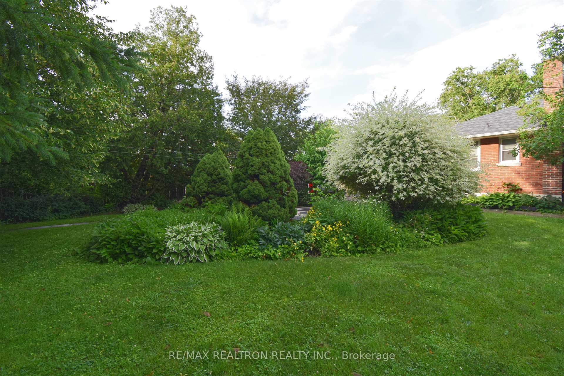 Photo 34 of 250 Meadow Road, Whitby, Blue Grass Meadows — HOMEH