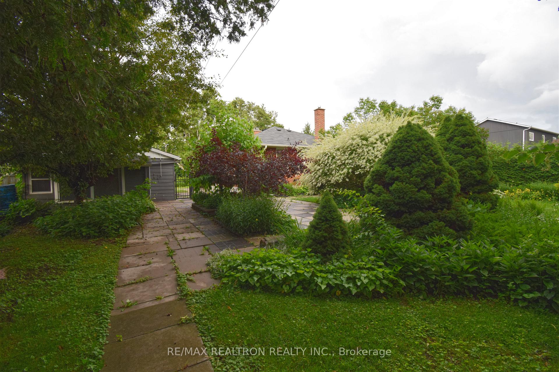 Photo 36 of 250 Meadow Road, Whitby, Blue Grass Meadows — HOMEH