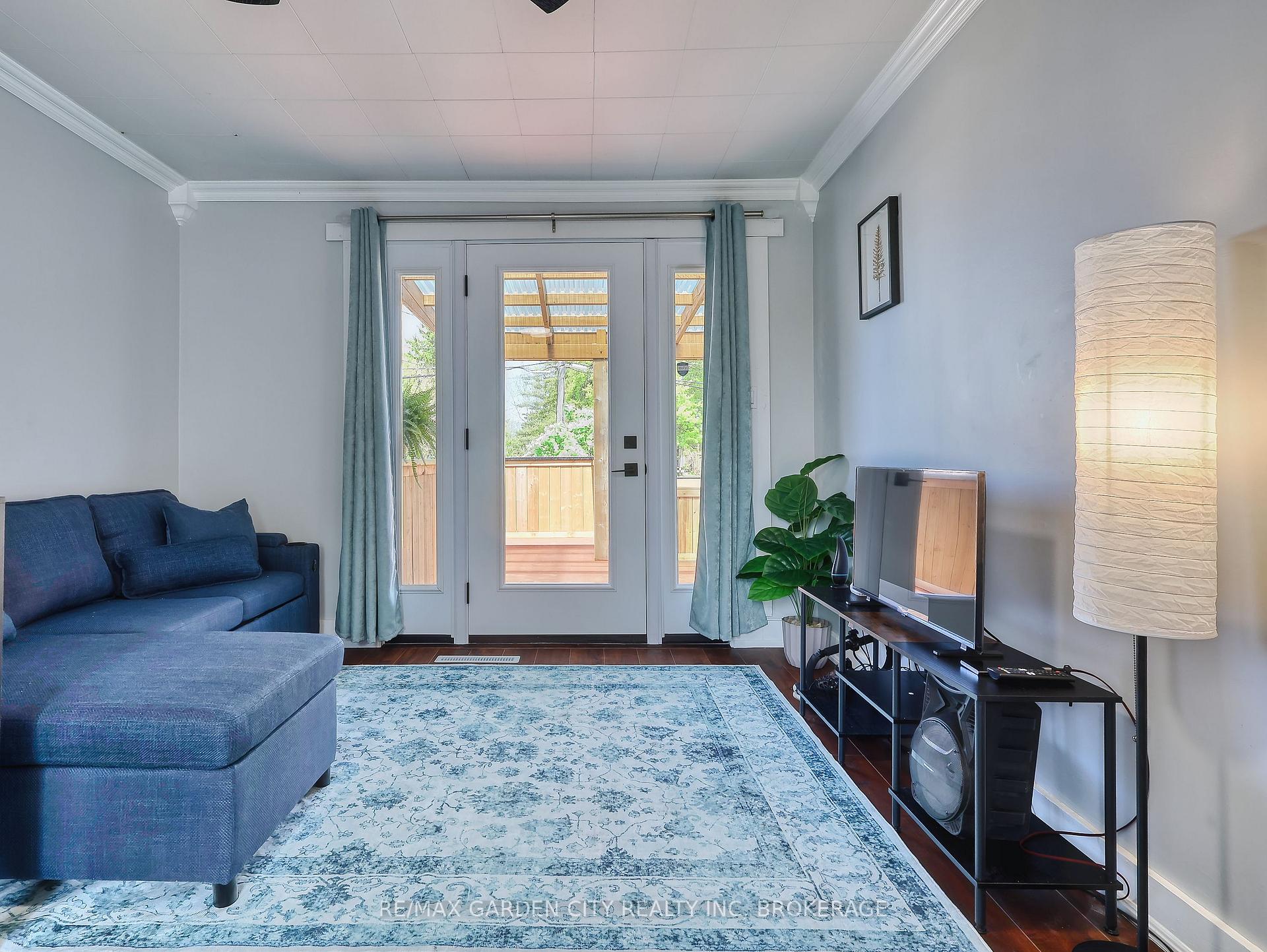 Photo 6 of 84 Lincoln Avenue, St. Catharines, Oakdale — HOMEH
