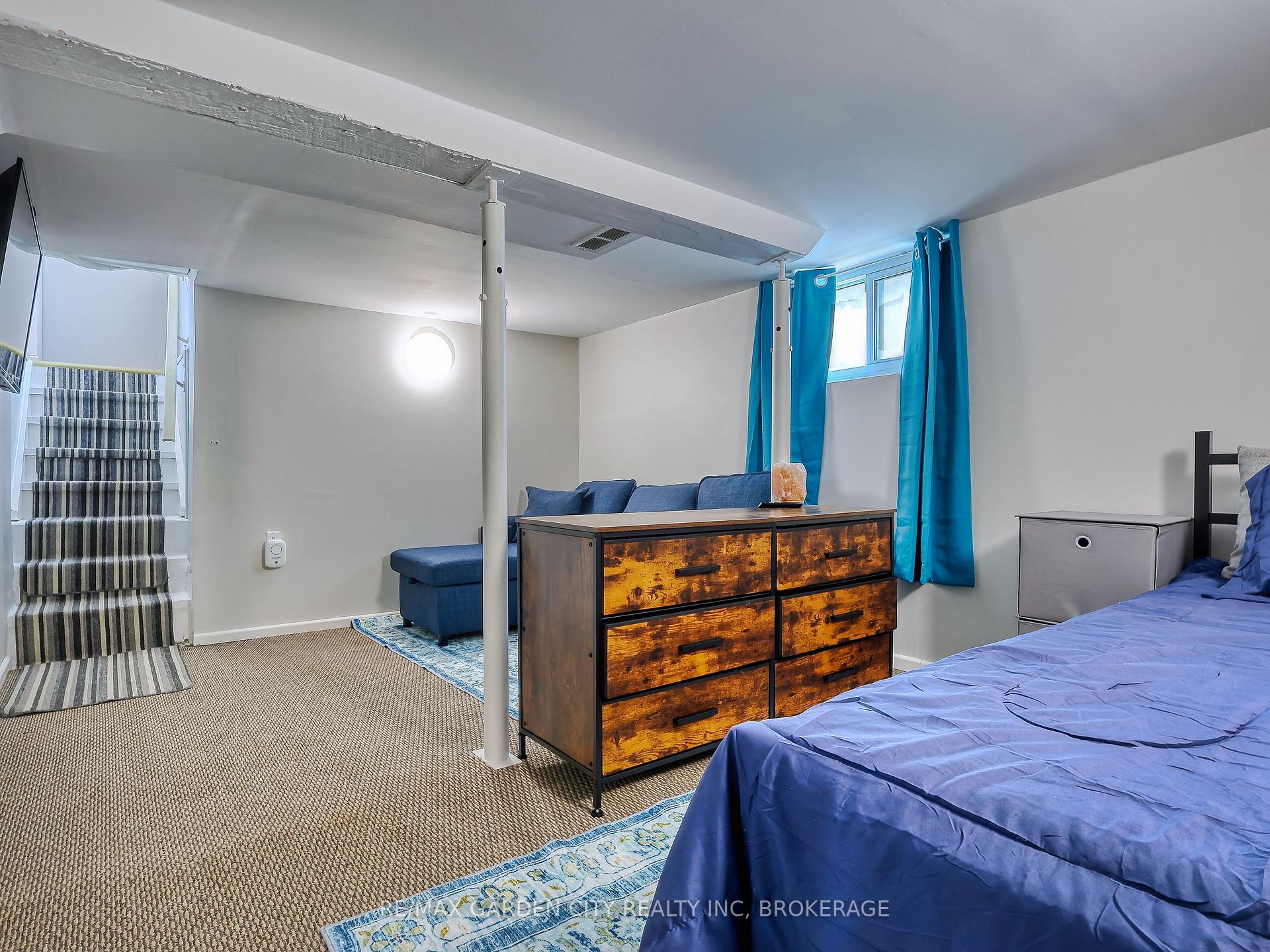 Photo 18 of 84 Lincoln Avenue, St. Catharines, Oakdale — HOMEH